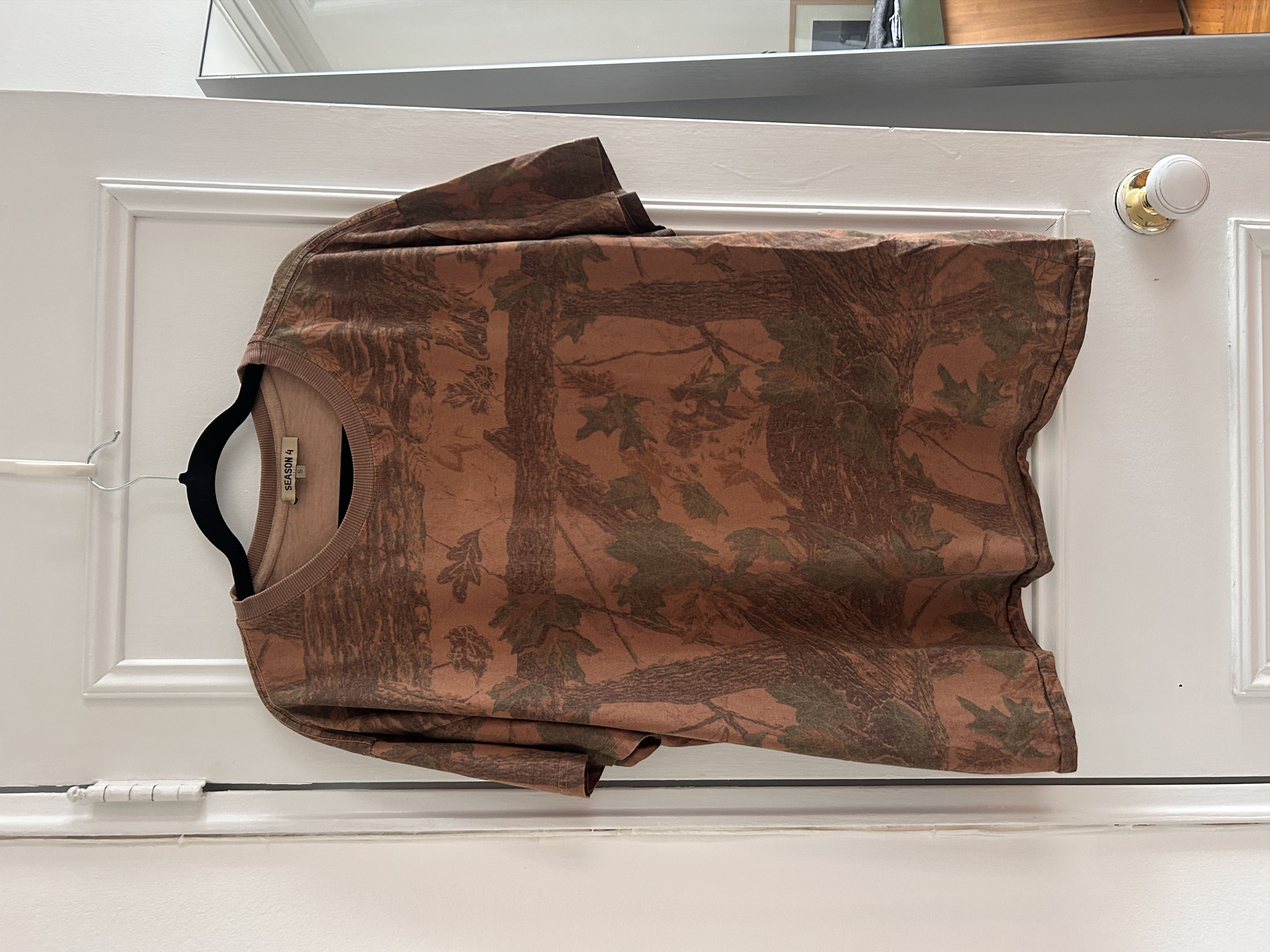 Yeezy Yeezy x Adidas Season 4 Realtree Camo T-Shirt Size US S / EU 44-46 / 1 - 1 Thumbnail