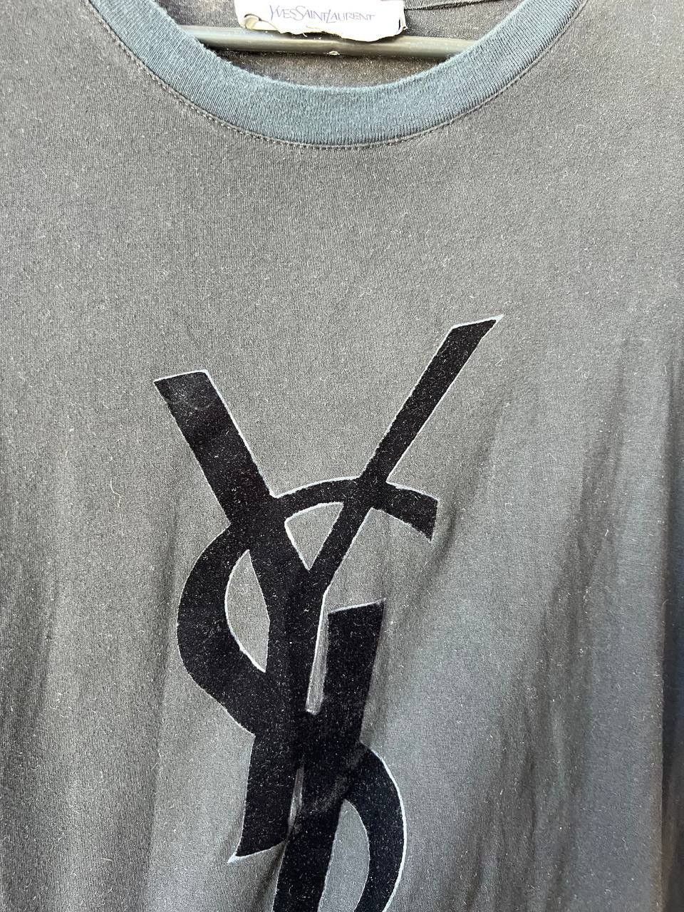 Yves Saint Laurent VERY RARE! YVES SAINT LAURENT RIVE GAUCHE VELOR LOGO T SHIRT Size US XL / EU 56 / 4 - 9 Thumbnail