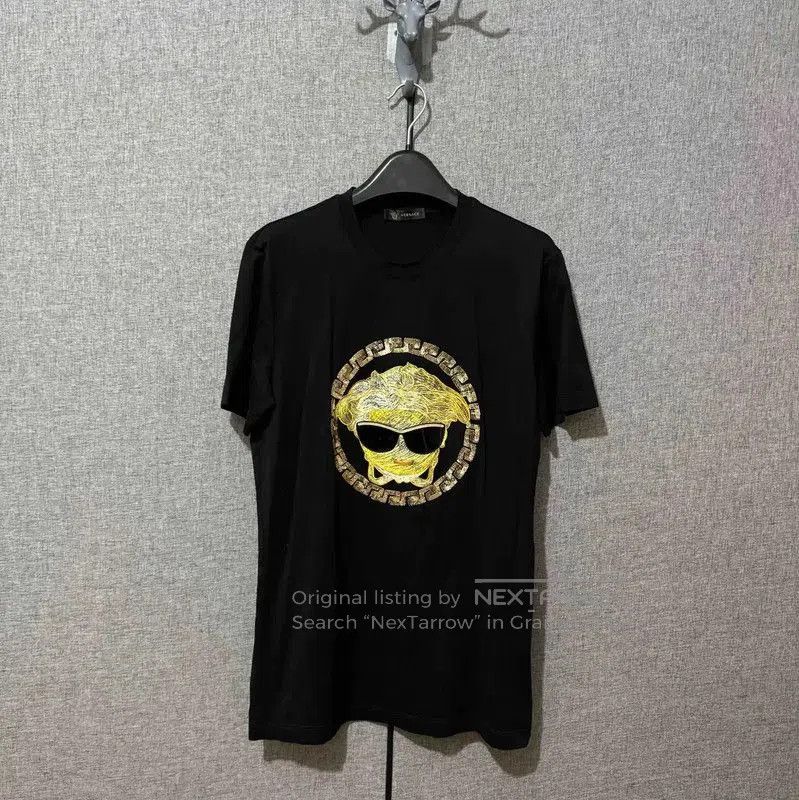 Versace Versace Black Logo Embroidered T-Shirt for Men . Size US S / EU 44-46 / 1 - 1 Thumbnail