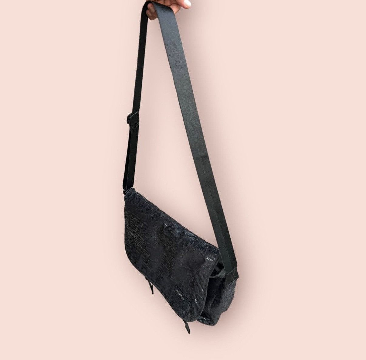 Diesel DIESEL SPELLS MONOGRAM LAPTOP PADDED CROSSBODY MESSENGER BAG Size ONE SIZE - 25 Thumbnail
