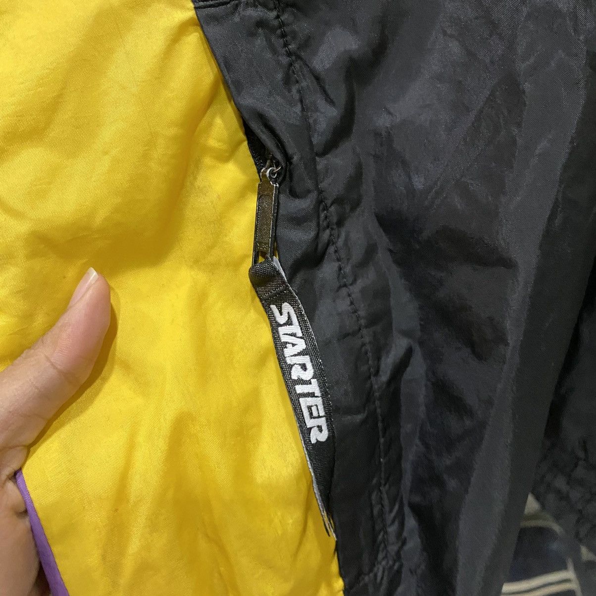Starter VINTAGE‼️Lakers Sponsor By MAG Innovision Starter Jacket Size US L / EU 52-54 / 3 - 10 Thumbnail