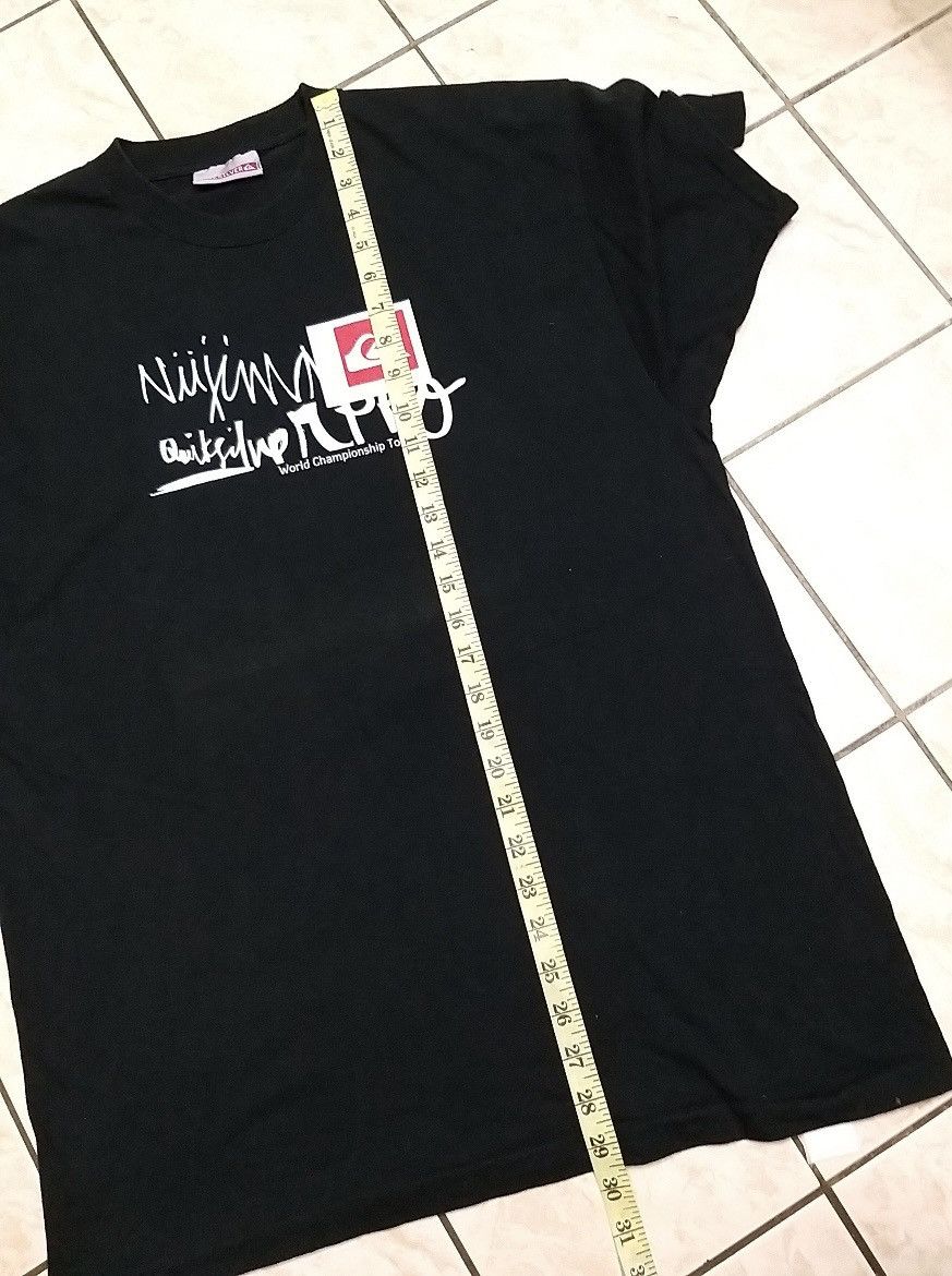 Quiksilver VINTAGE NIIJIMA QUICKSILVER WORLD TOUR SURFING 2003 T SHIRT Size US L / EU 52-54 / 3 - 7 Thumbnail