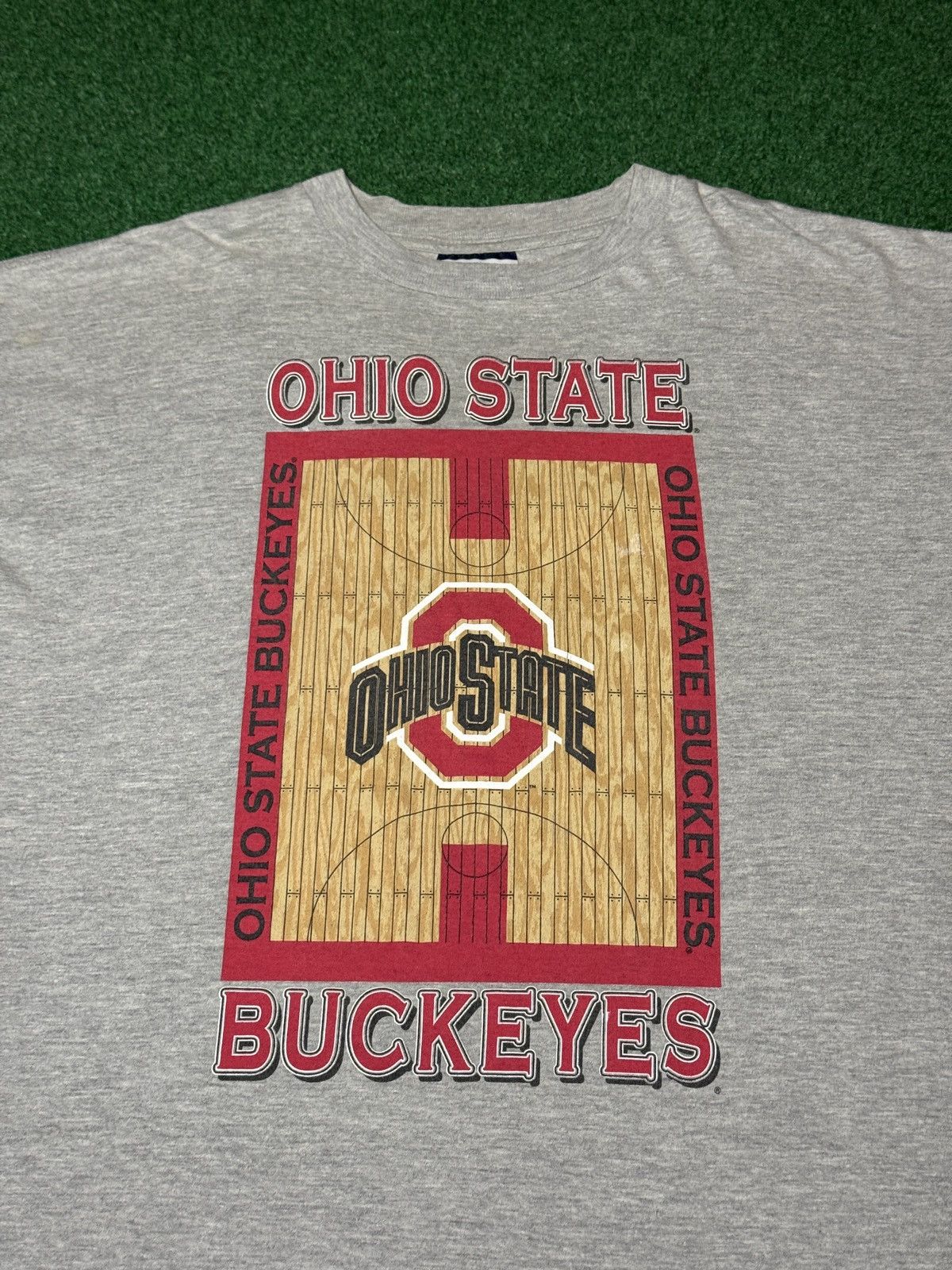Vintage Ohio State Basketball Buckeyes 90s College XL 25x30 T Shirt Size US XL / EU 56 / 4 - 2 Thumbnail