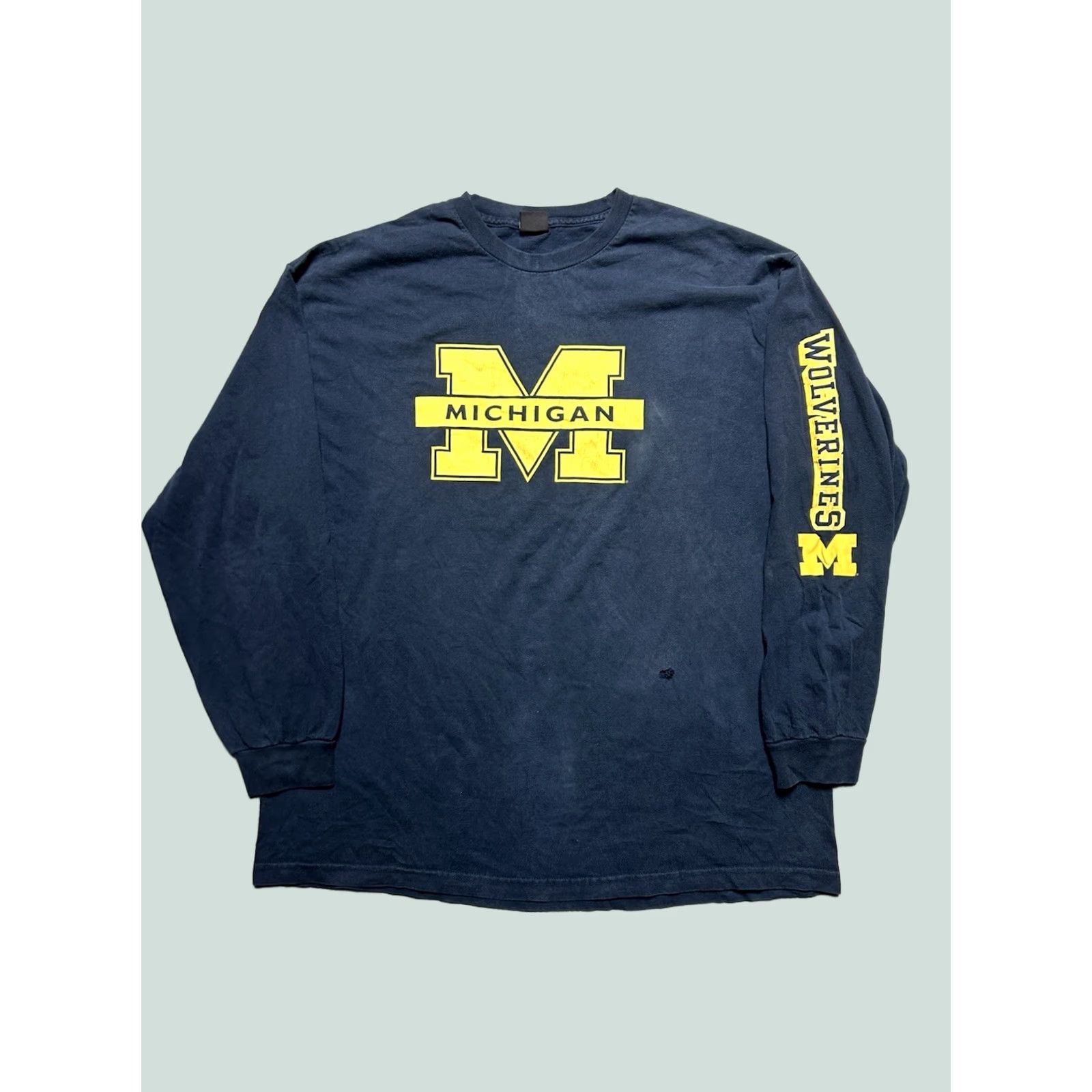 Starter VINTAGE Starter University of Michigan Wolverines XL Long Sleeve T-Shirt Men Blue Graphic Size US XL / EU 56 / 4 - 1 Thumbnail