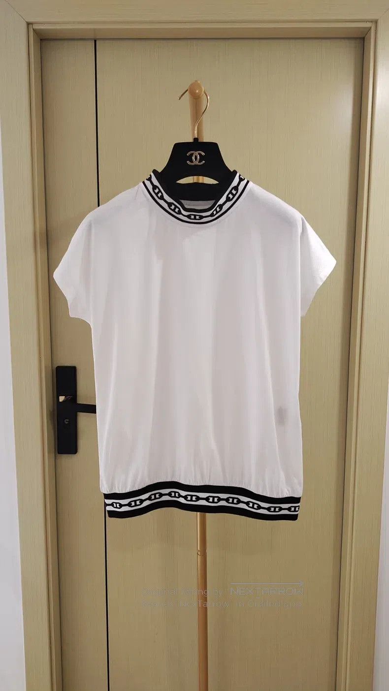 Hermes Hermes Pig Nose Chain Decorated Short Sleeve T-Shirt Size XS / US 0-2 / IT 36-38 - 1 Thumbnail