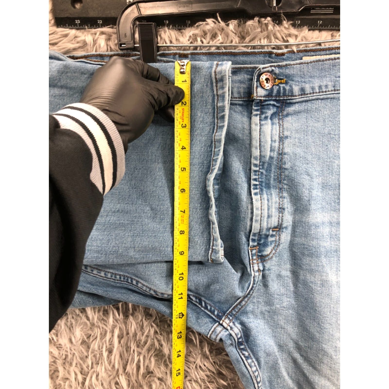 Wrangler VINTAGE Wrangler Relaxed Boot Jeans 42x30 Mens Mid Wash Blue 5-Pocket Denim Jeans Brand Wrangler, Classic, Modern Mens Size US 42 / EU 58 - 4 Thumbnail