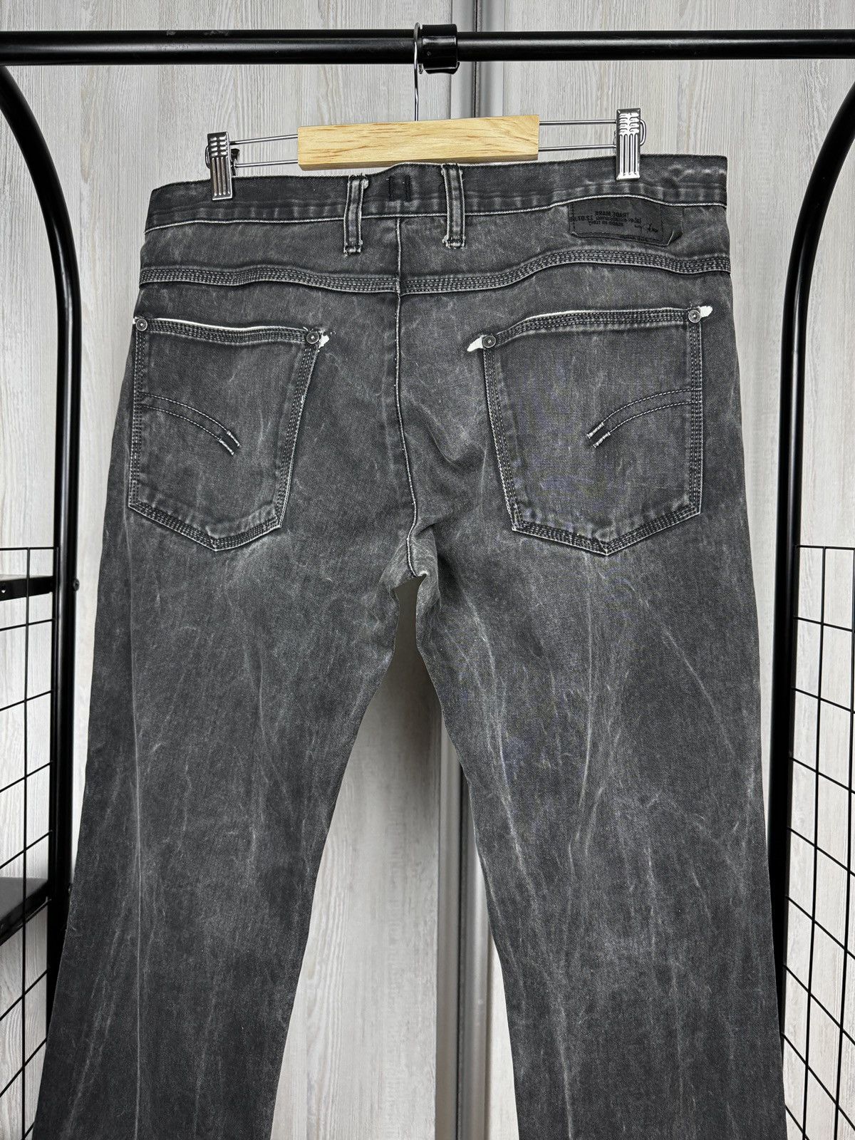 Neil Barrett Neil Barrett faded coated painted denim jeans graphite black Size US 36 / EU 52 - 8 Thumbnail