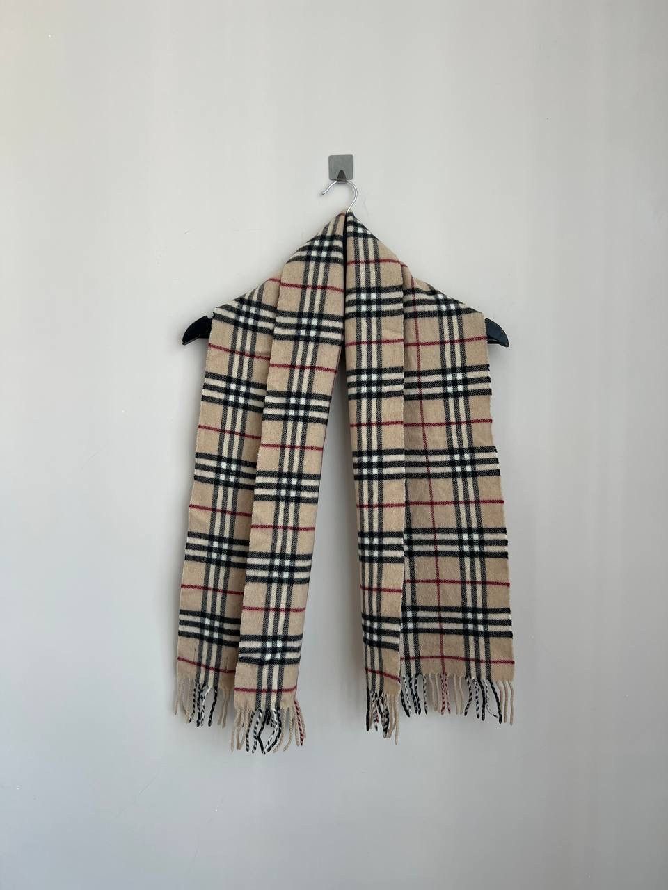 Burberry Burberry vintage plaid unisex 100% Lambswool scarf Size ONE SIZE - 4 Thumbnail