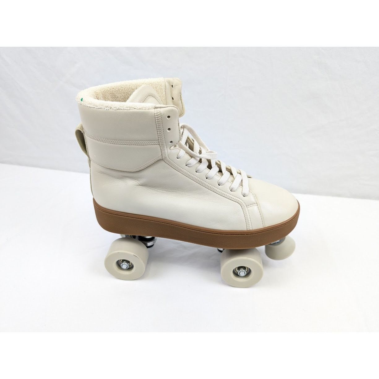 Bottega Veneta o1rshd1 Nappa Lagoon Quilt Sneakers in Sea Salt Size US 9 / EU 42 - 1 Thumbnail