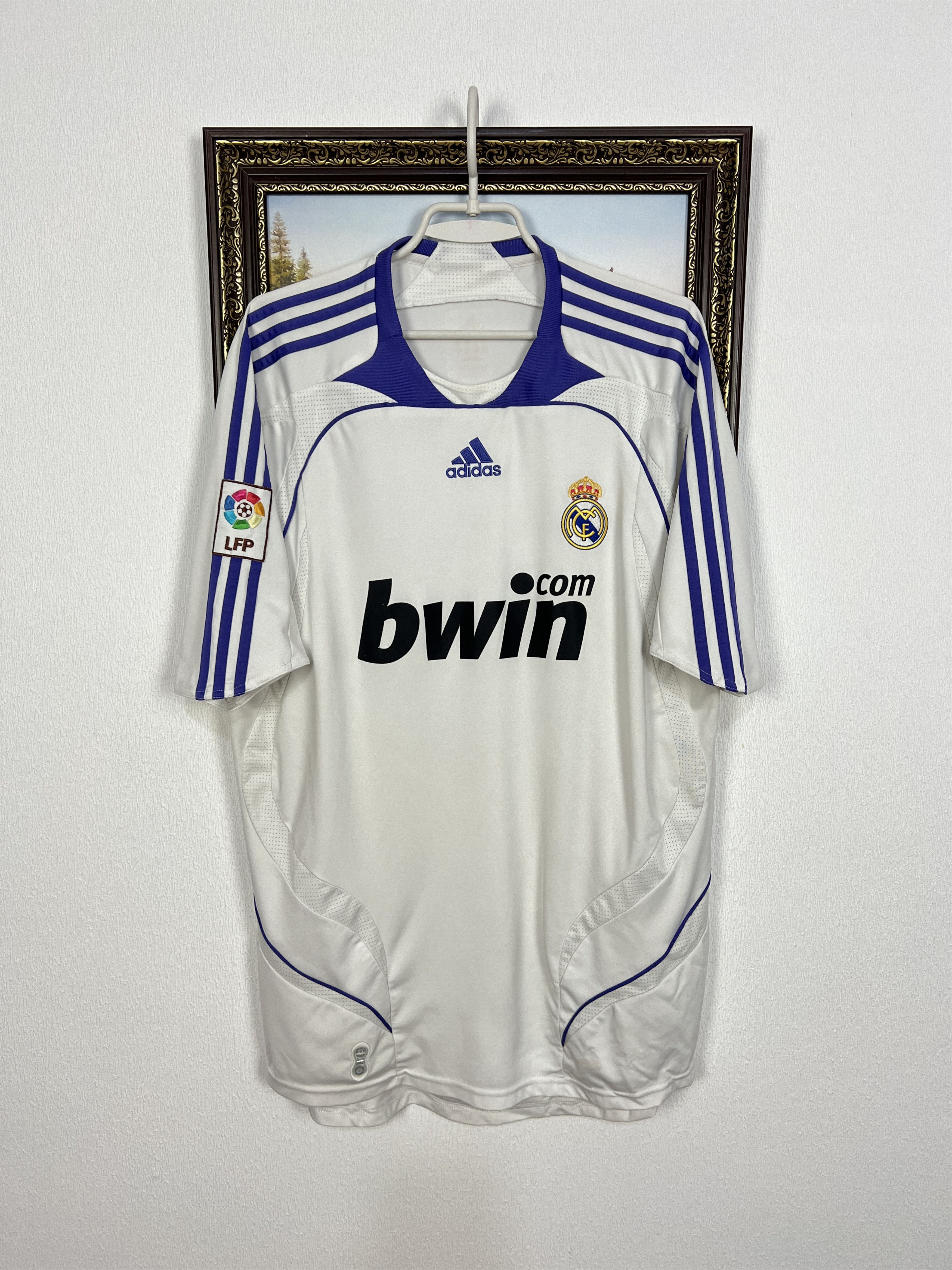 Adidas Real Madrid Home football shirt 2007 Soccer Adidas Jersey Size US XL / EU 56 / 4 - 1 Thumbnail