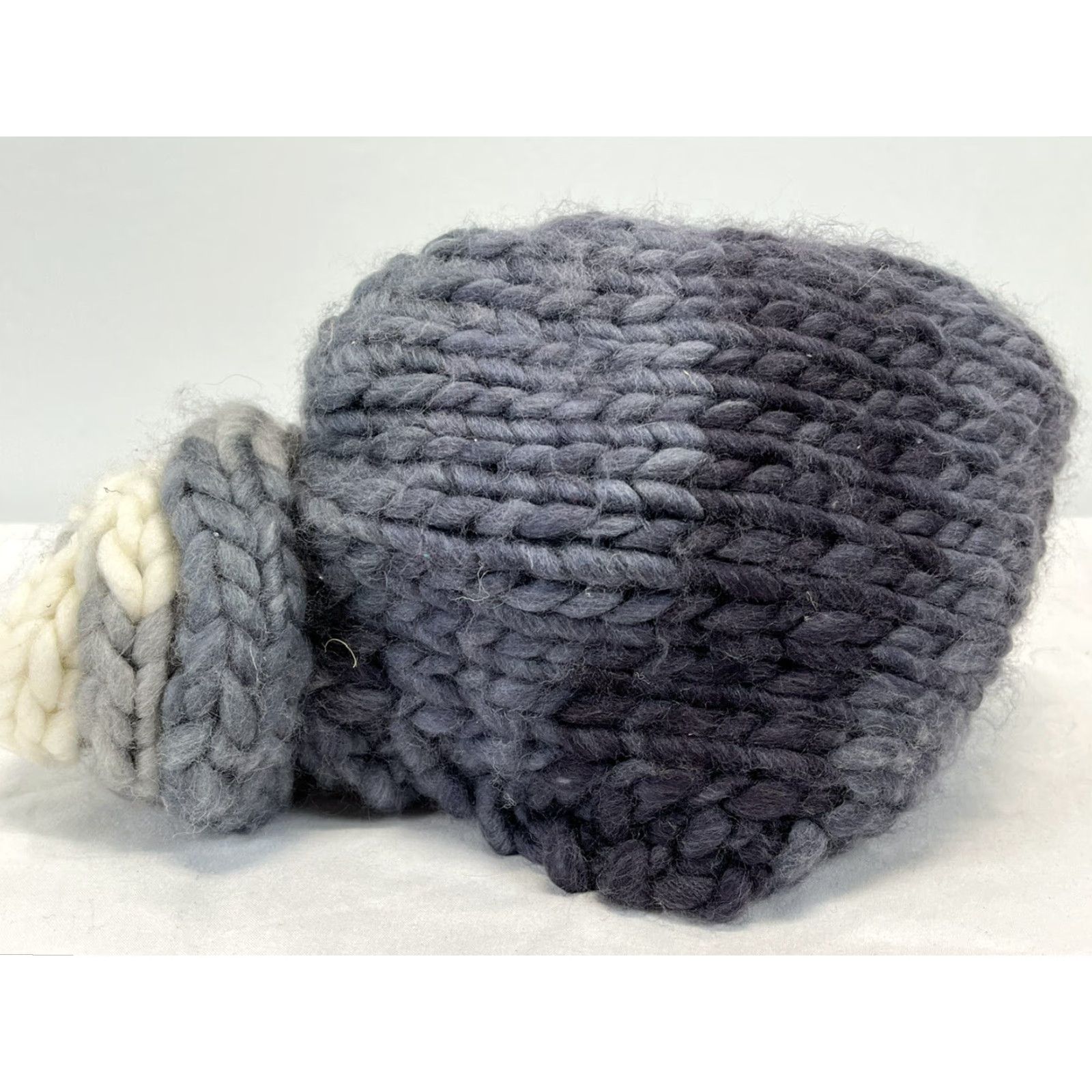 Vintage Hand Made Knit Turban Style Stocking Hat Beanie GUC Knot Front Chunky Women One Size Gray Size ONE SIZE - 2 Thumbnail