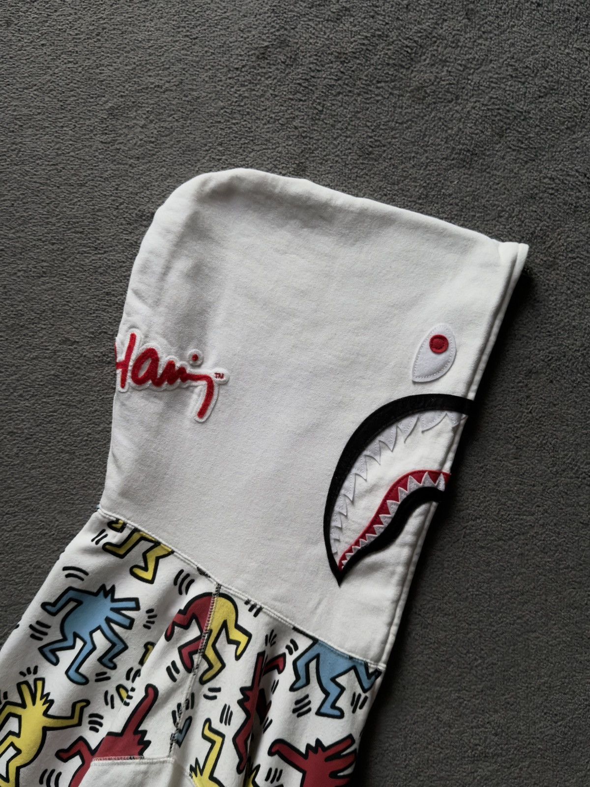 Bape × Keith Haring BAPE X Keith Haring Shark Full Zip Hoodie Rare Collaboration Size US XL / EU 56 / 4 - 3 Thumbnail