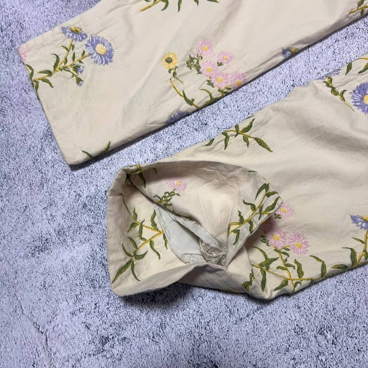 Dolce & Gabbana × Vintage Vintage Dolce & Gabbana Women's fully Floral Pants Size 32" / US 10 / IT 46 - 9 Thumbnail