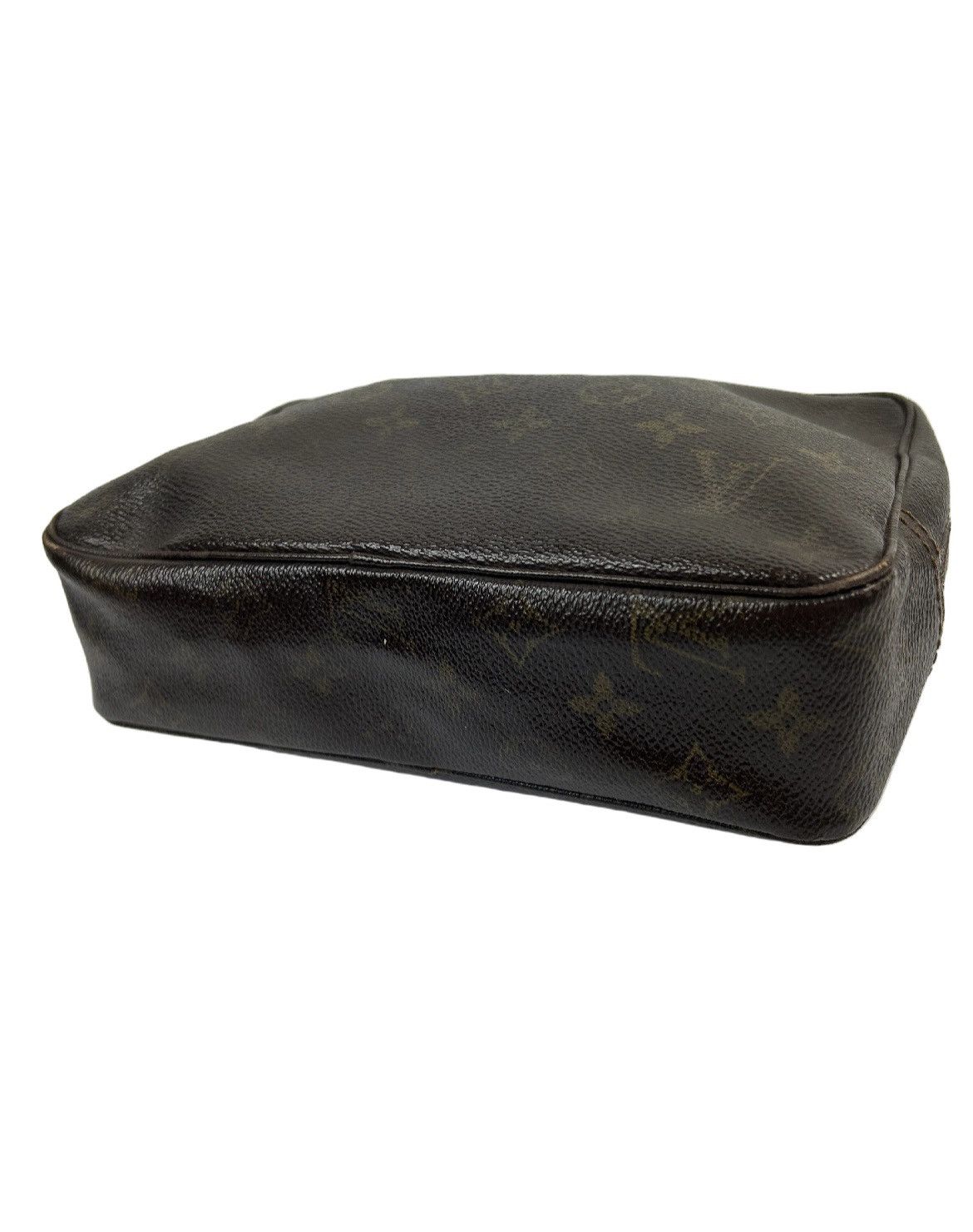 Louis Vuitton Louis Vuitton Monogram Toiletry Bag Size ONE SIZE - 4 Thumbnail