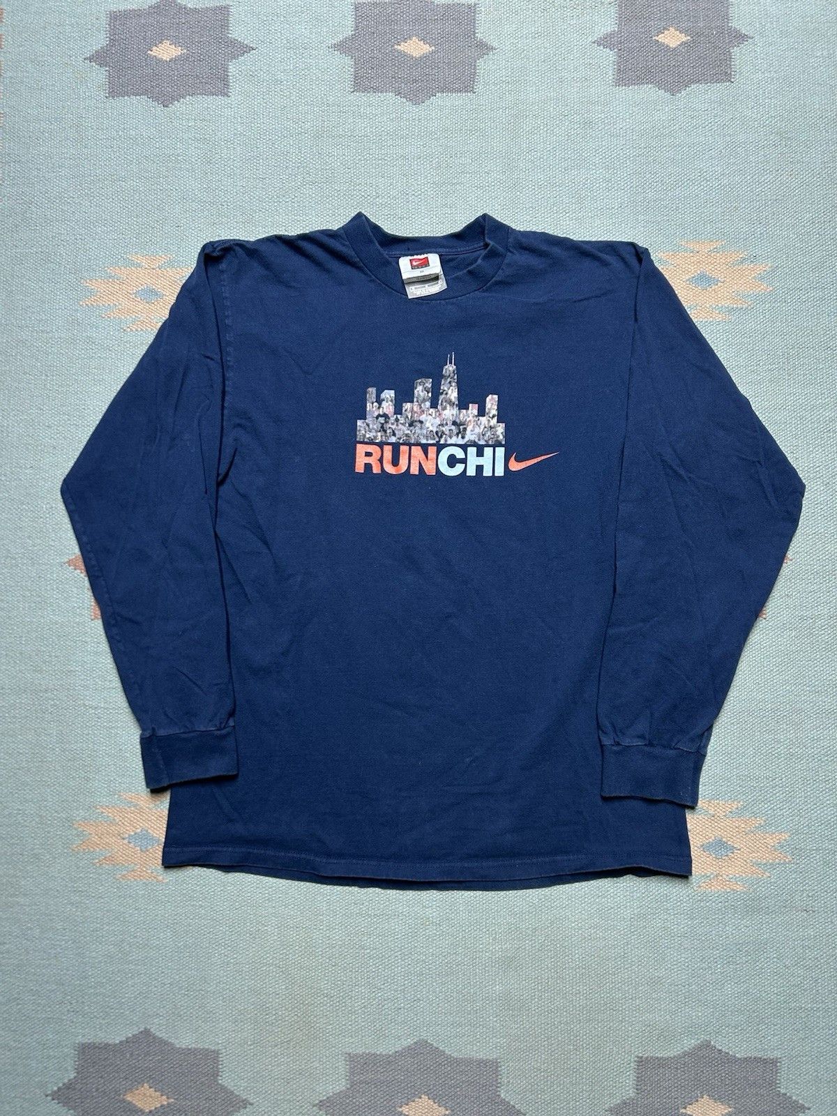 Vintage Vtg t shirt Nike run chi Chicago city graphic swoosh medium Size US M / EU 48-50 / 2 - 1 Thumbnail