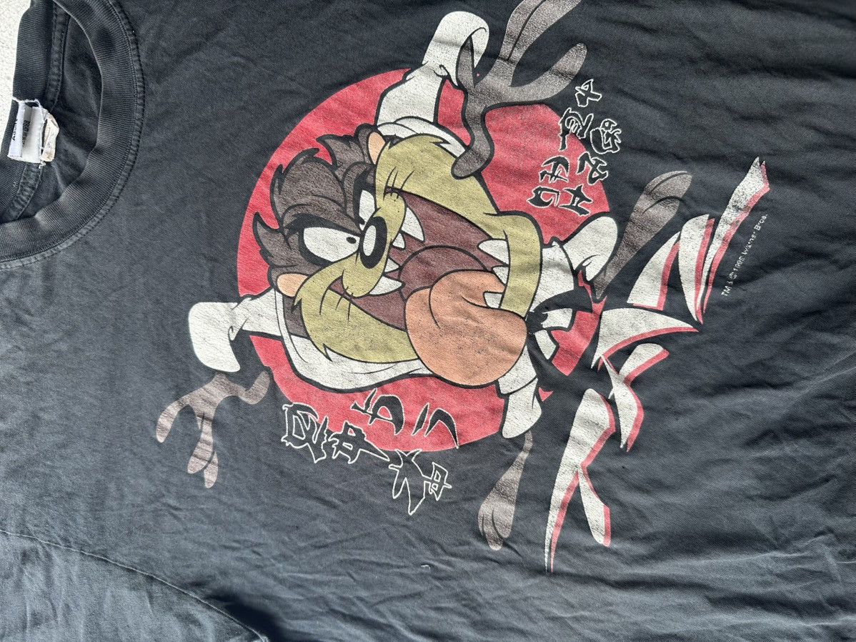 Warner Bros 1998🚨 TAZ WARNER BROS. BIG LOGO JAPAN STYLE COPYRIGHT Size US L / EU 52-54 / 3 - 5 Thumbnail