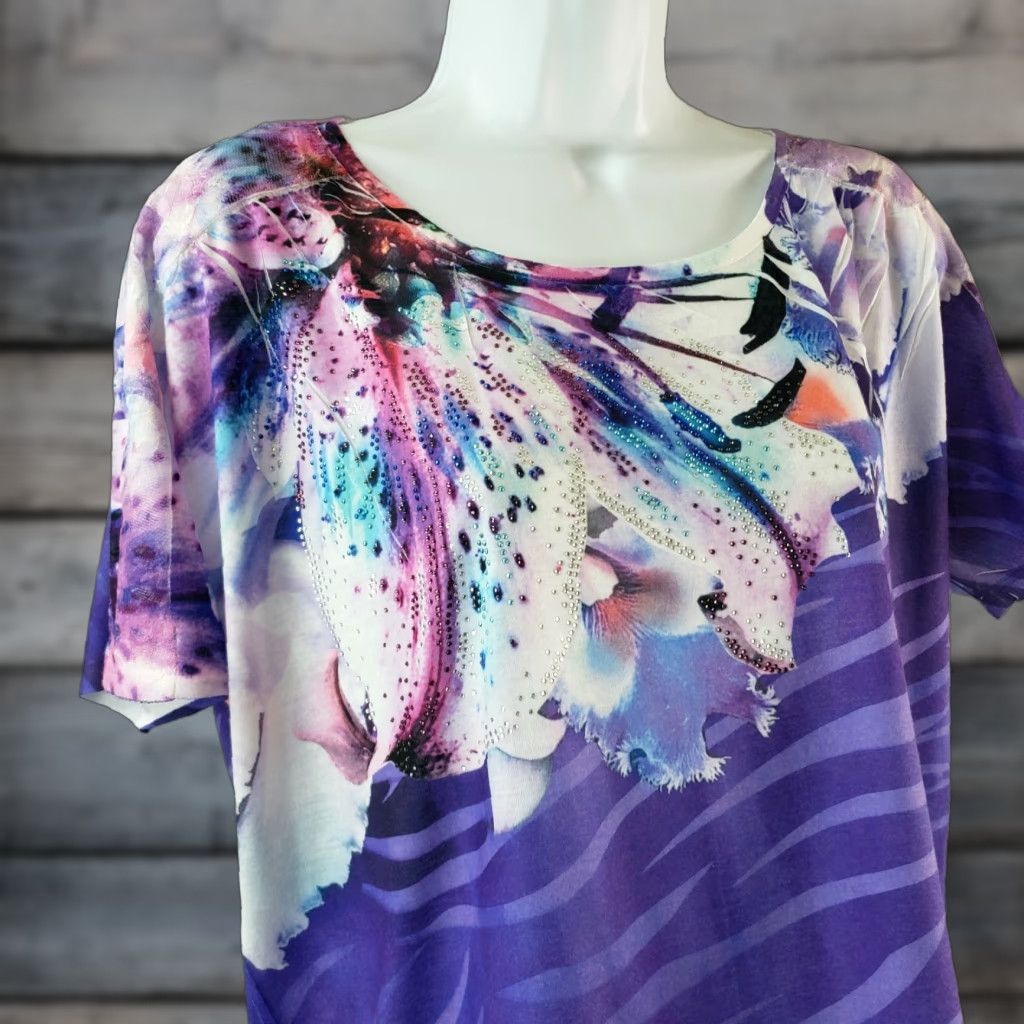 Vintage Chicos Womens Top Sz Small Purple White Floral Embellished Short Sleeve Dressy Blouse Womens Shirt Size S / US 4 / IT 40 - 1 Thumbnail