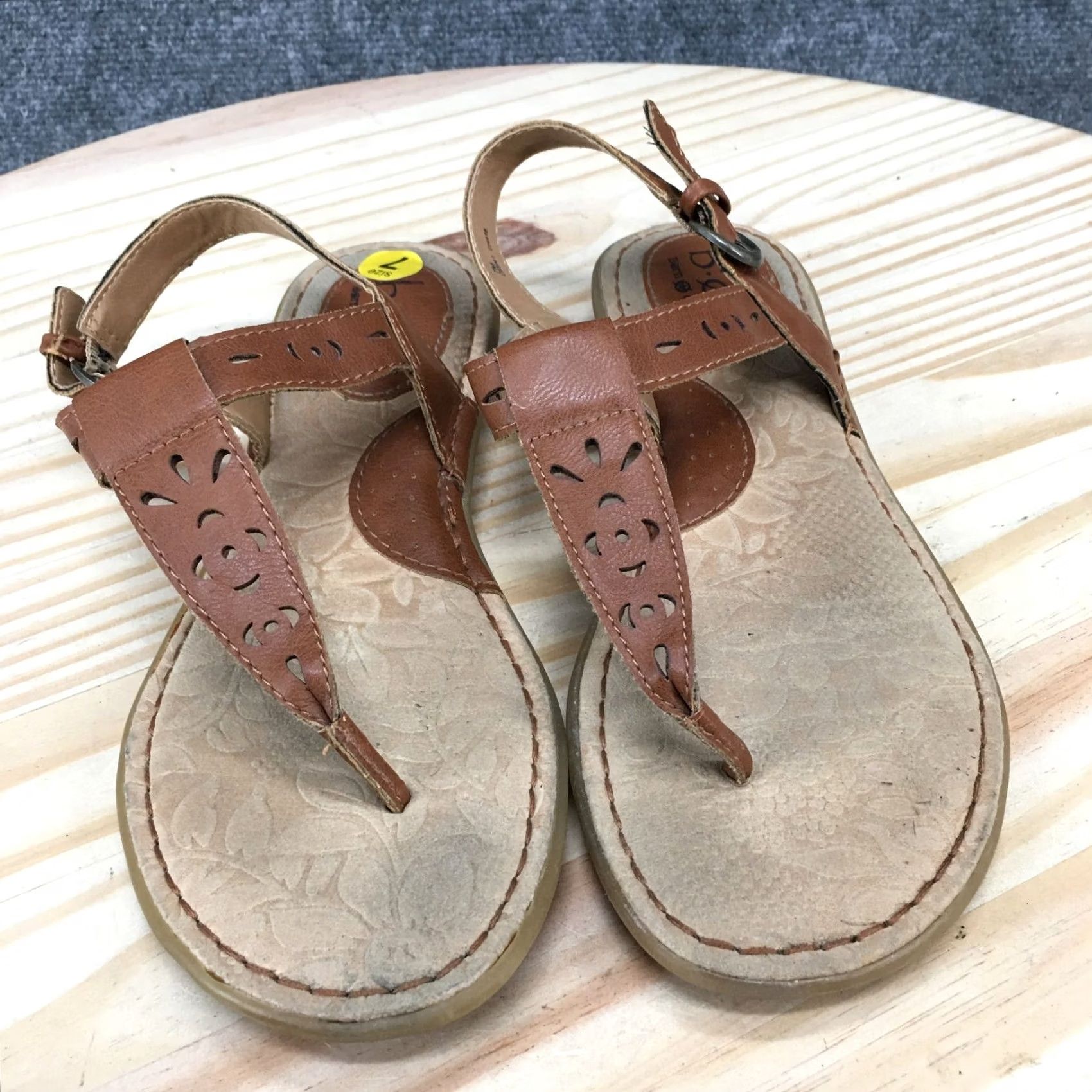 Born BOØRN Concept Sandals Womens 7 M TStraps Slingback Thong Flats Brown Sandals Womans Shoe Size US 7 / IT 37 - 7 Thumbnail