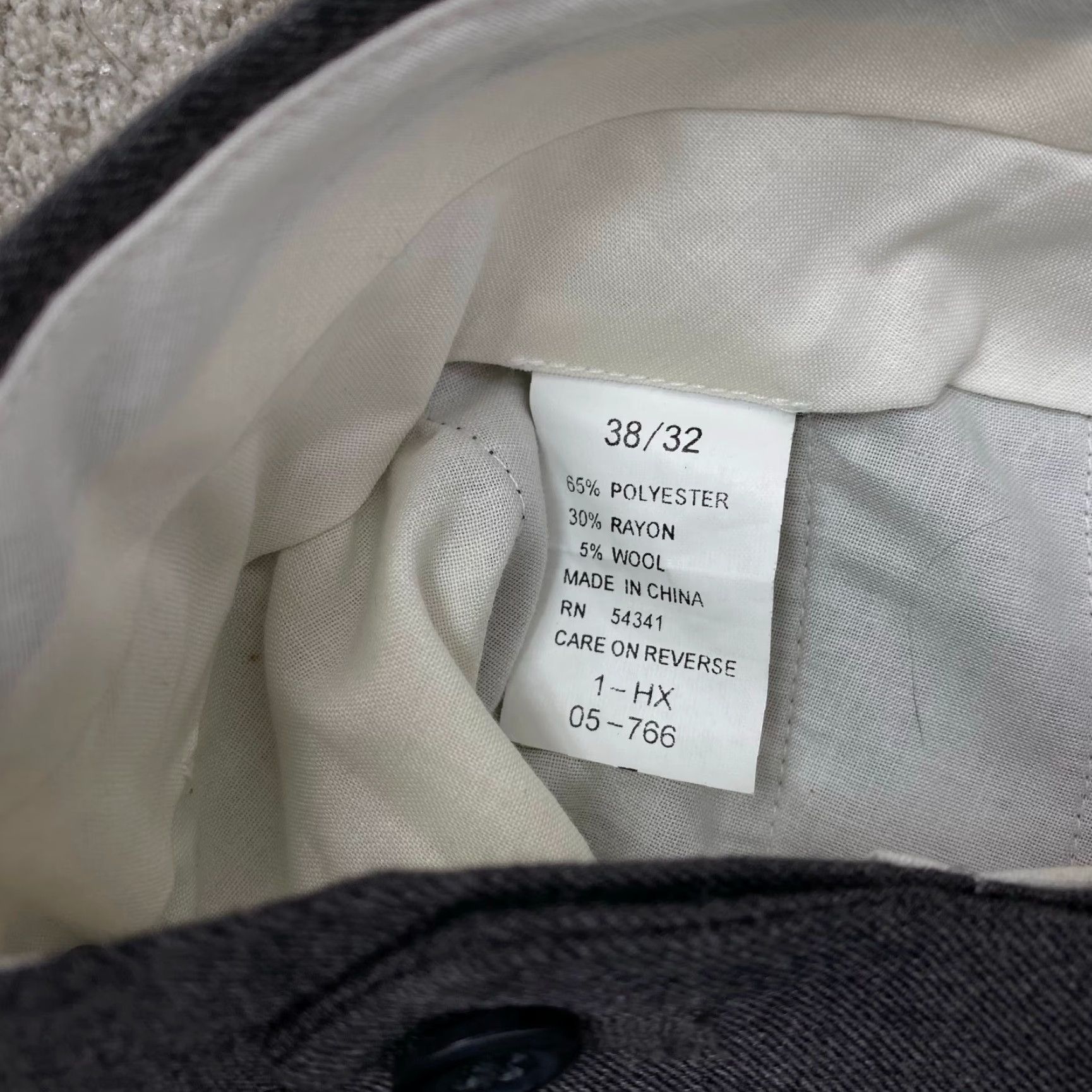 Vintage Louis Raphael Braggi Dress Pants Men 38x32 Gray Wool Blend Front Pleated Cuffed Dress Pants Mens Regular Gray 38 32 Modern Fashion Pants Men Size US 38 / EU 54 - 3 Thumbnail