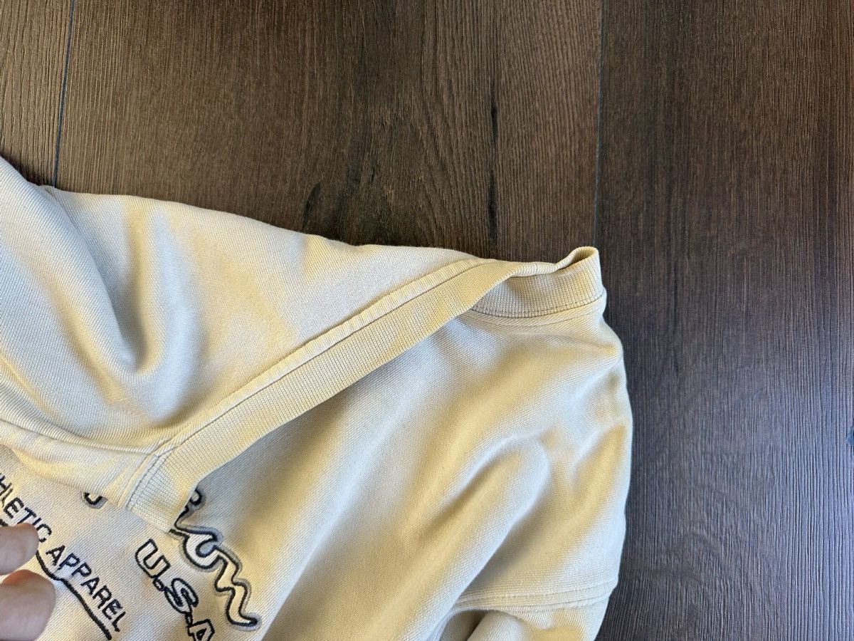 Champion Vintage Champion Sweatshirt Centre Logo Size US L / EU 52-54 / 3 - 9 Thumbnail