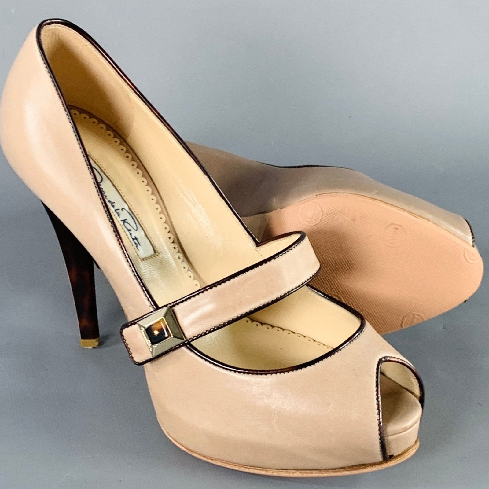 Oscar De La Renta Size 6 Beige Brown Contrast Trim Mary Jane Platform Pumps Size US 6 / IT 36 - 5 Thumbnail