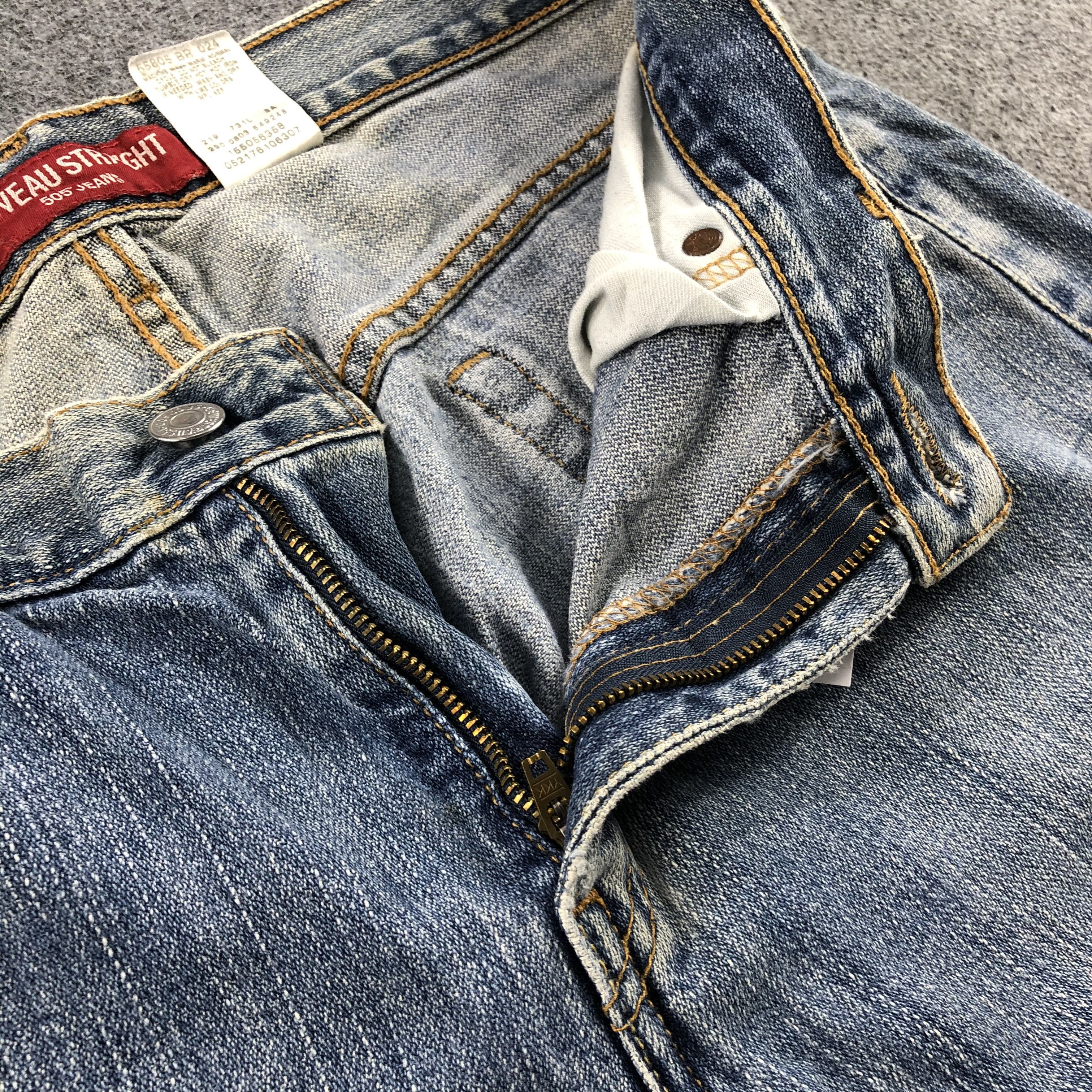 Levi's Vintage 90s Light Wash Levis 505 Jeans-J2168 Size US 32 / EU 48 - 9 Thumbnail