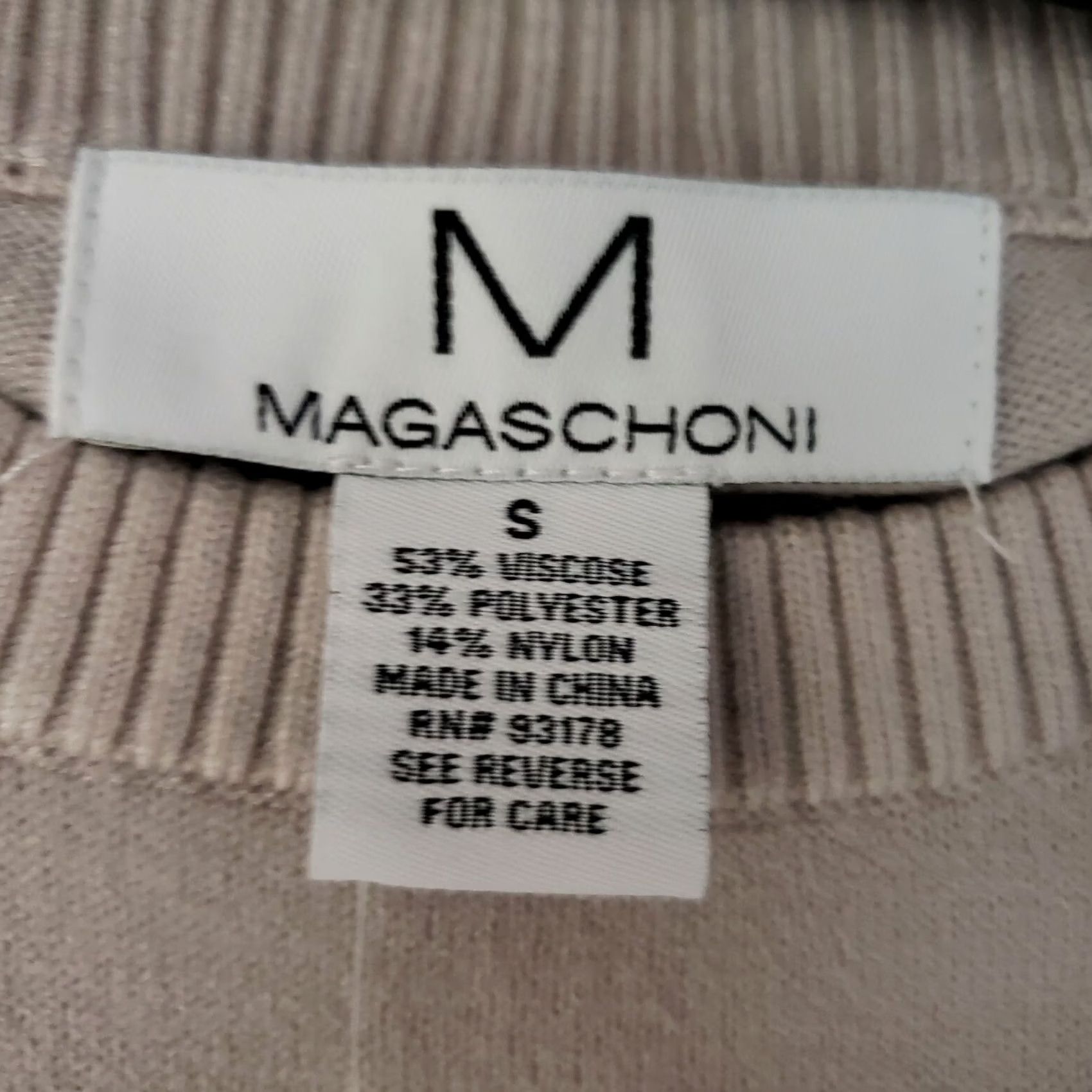 Vintage MAGASCHONI Women's long sleeve pullover sweater Size M Beige Knit Viscose/Polyester/Nylon Solid All Seasons Pullover Womens M Beige Sweater Size S / US 4 / IT 40 - 8 Thumbnail