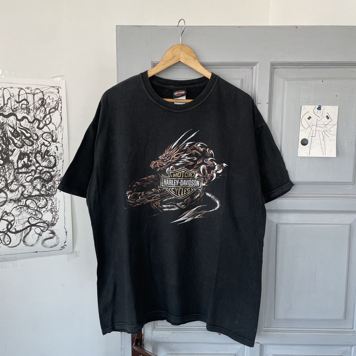Vintage 00’s Harley Davidson Dragon Logo size XL