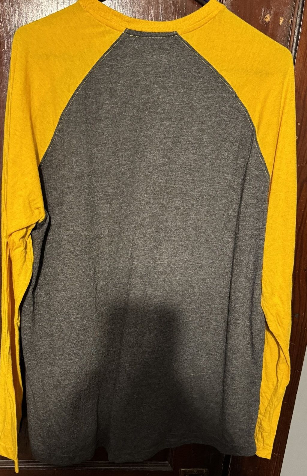 The Unbranded Brand Boston Bruins Long Sleeve Raglan Gray T-shirt Men's Sz XL Size US XL / EU 56 / 4 - 2 Thumbnail