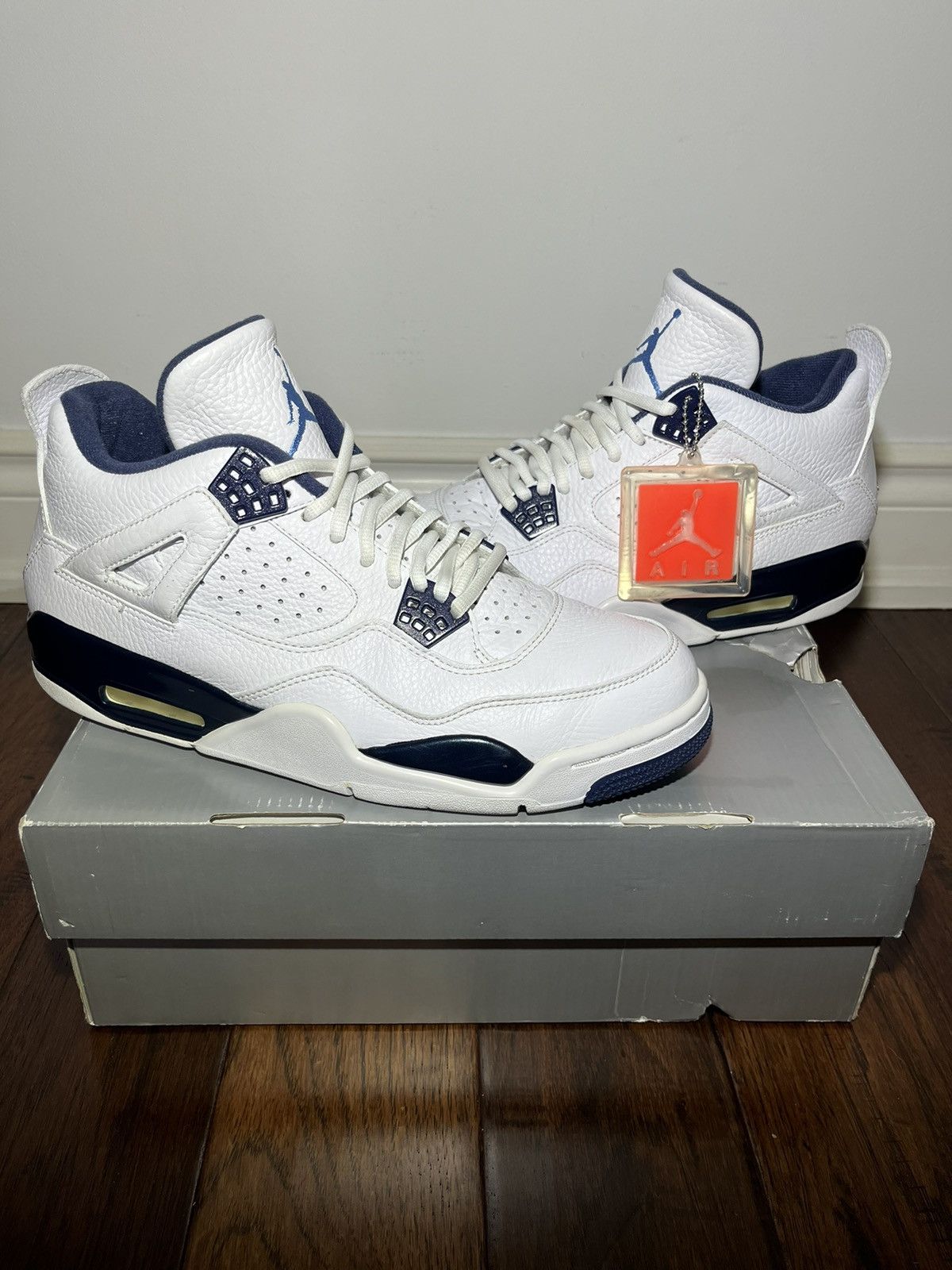 image of Jordan Nike Size 10M - Air Jordan 4 Columbia Shoes in White, Men's