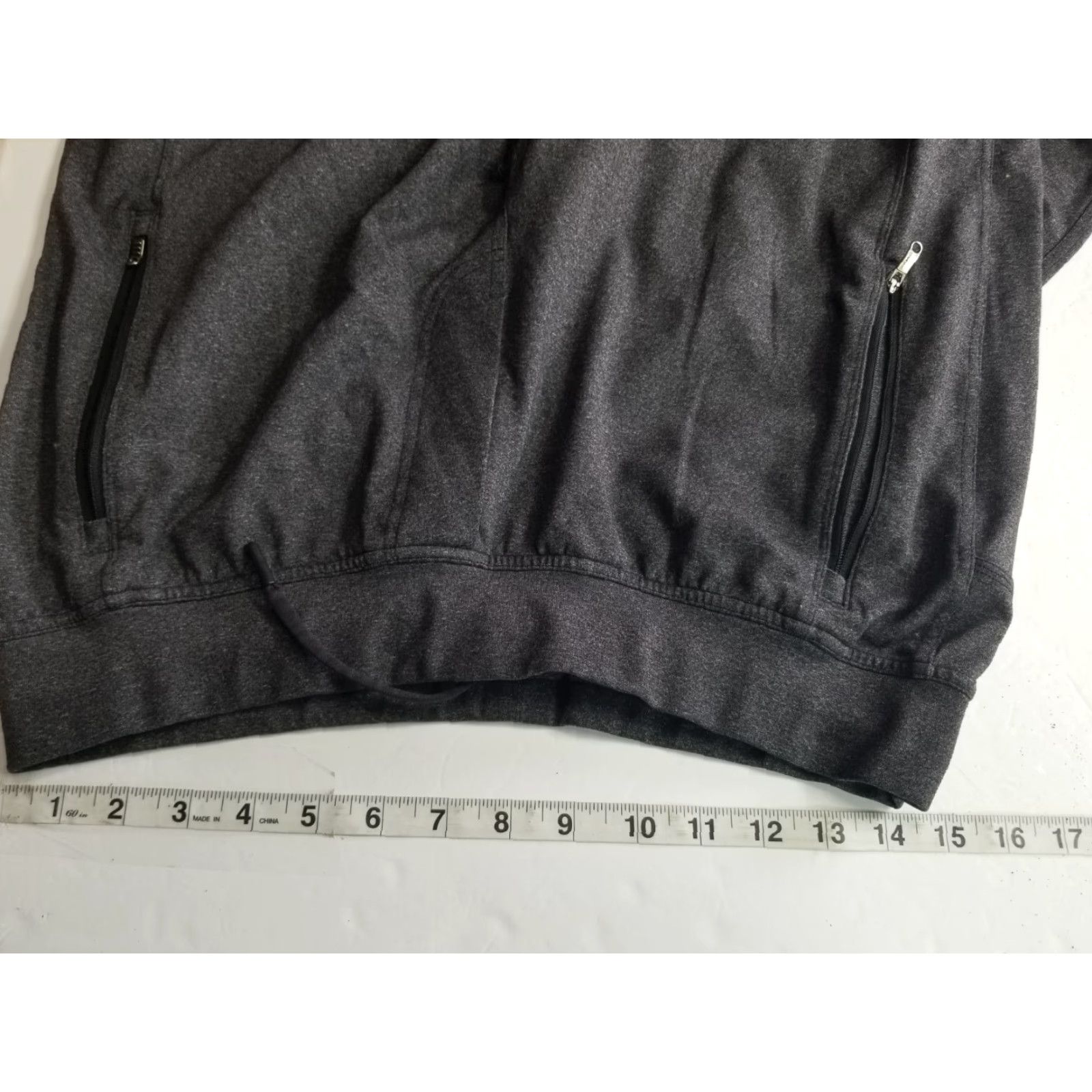 Lululemon Lululemon Joggers Mens Large Gray Athletic Sweatpants Pockets Zip Pocket Breathable Slimming Stretch See All Pic Size US 33 - 3 Thumbnail
