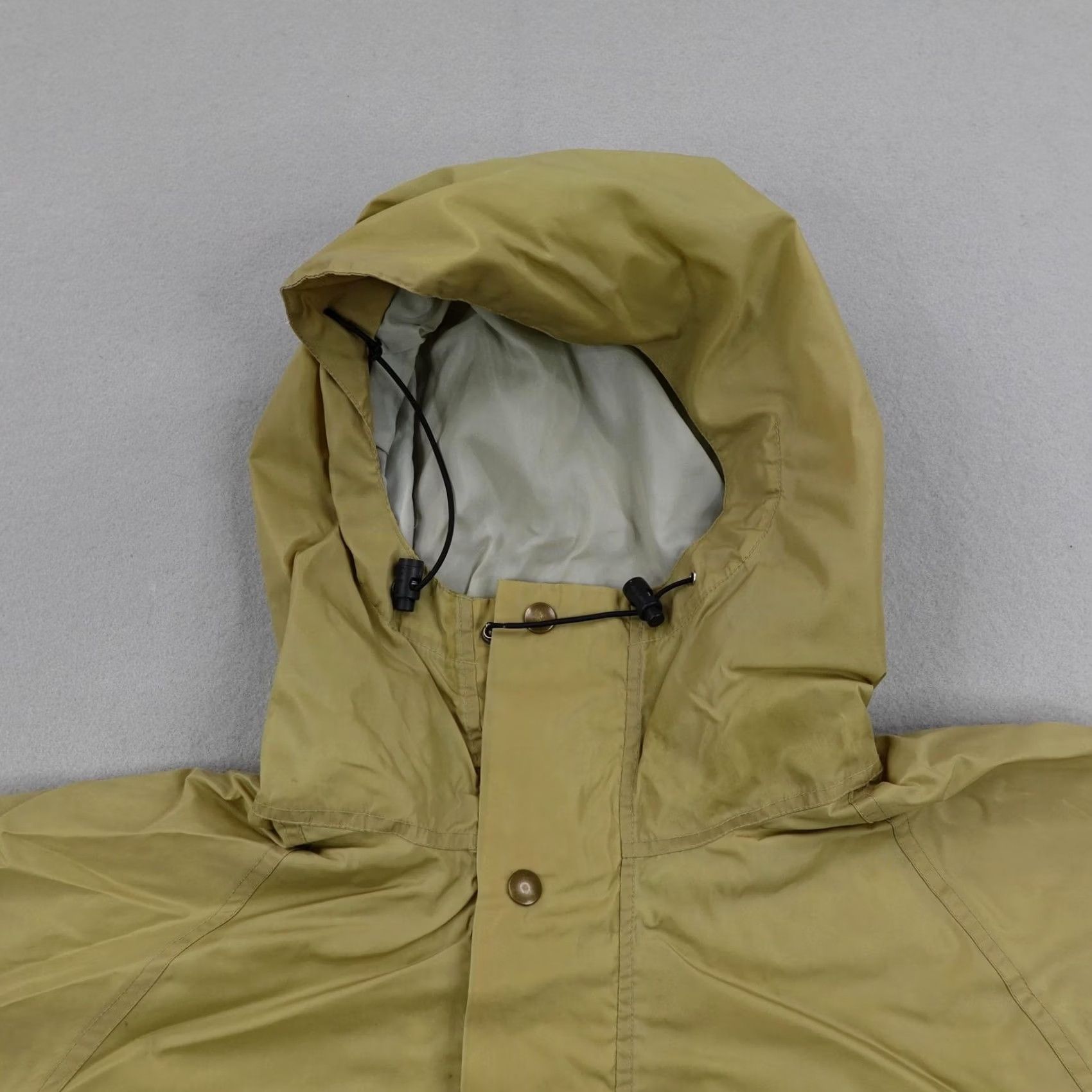 Vintage VINTAGE LL Bean Jacket Mens Large Beige Tan Waterproof Rain Coat Windbreaker 80s Size US L / EU 52-54 / 3 - 2 Thumbnail