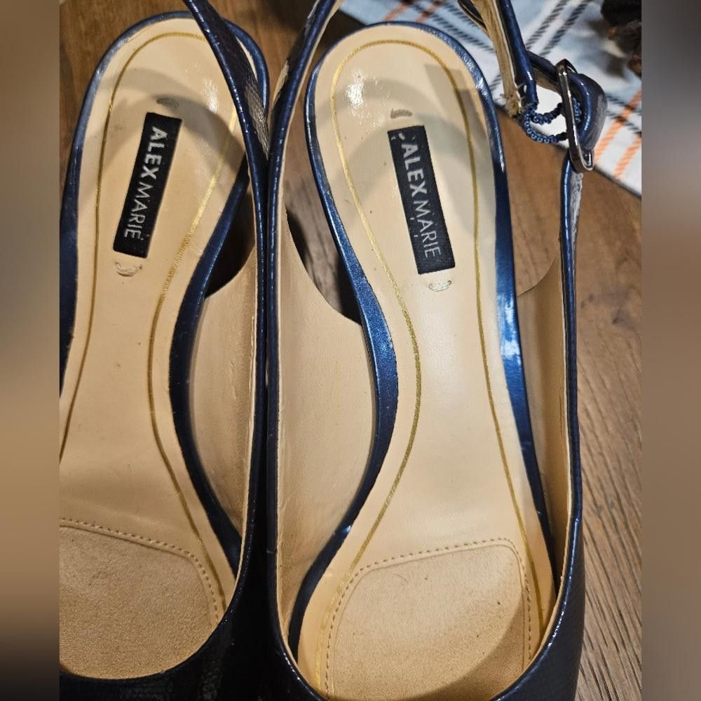 Designer Alluring Alex Marie Navy Blue Open-Toe Heels Size US 5.5 / IT 35.5 - 4 Thumbnail