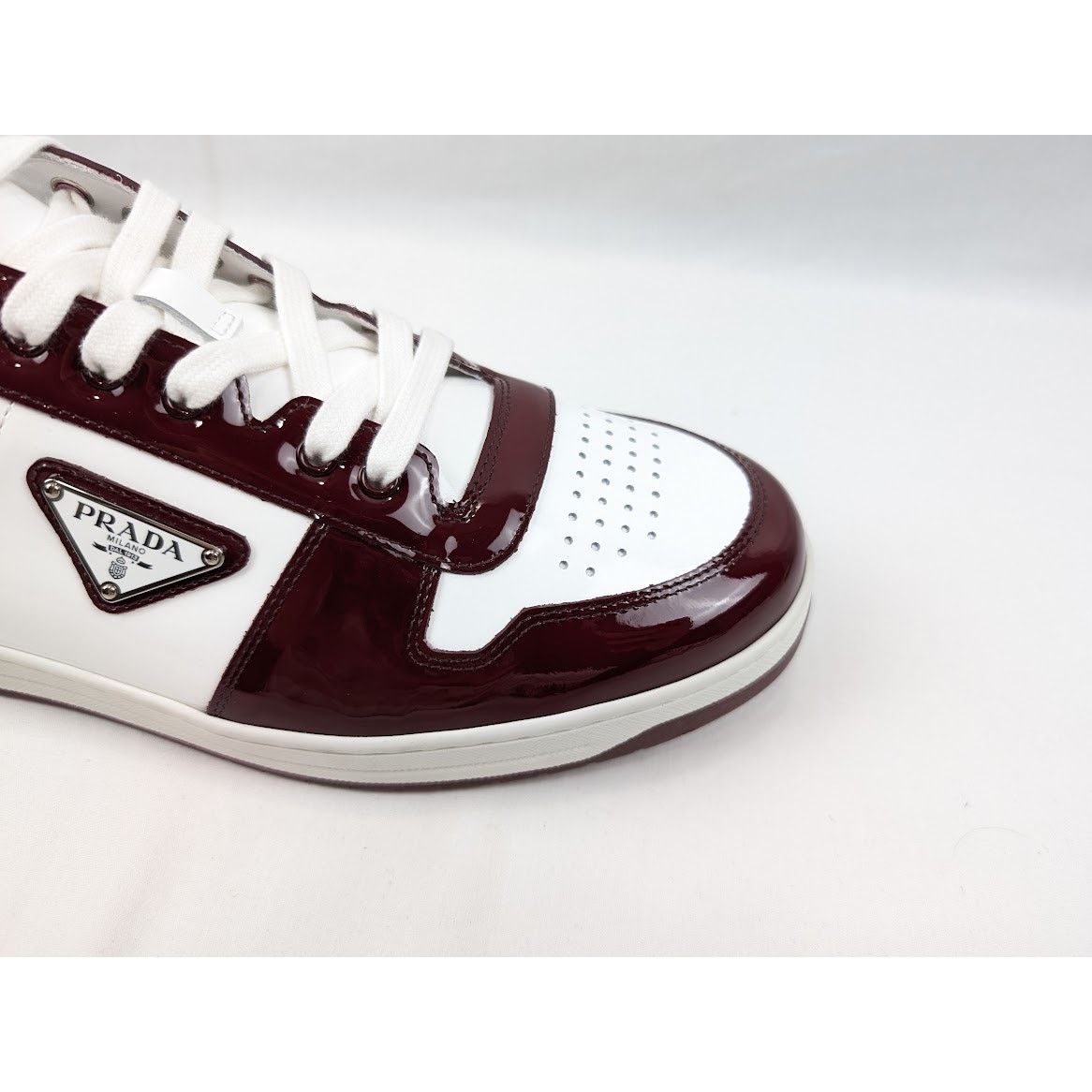 Prada o1rshd1 Low top Sneakers in Bordeaux/Bianco Size US 11.5 / EU 44-45 - 4 Thumbnail