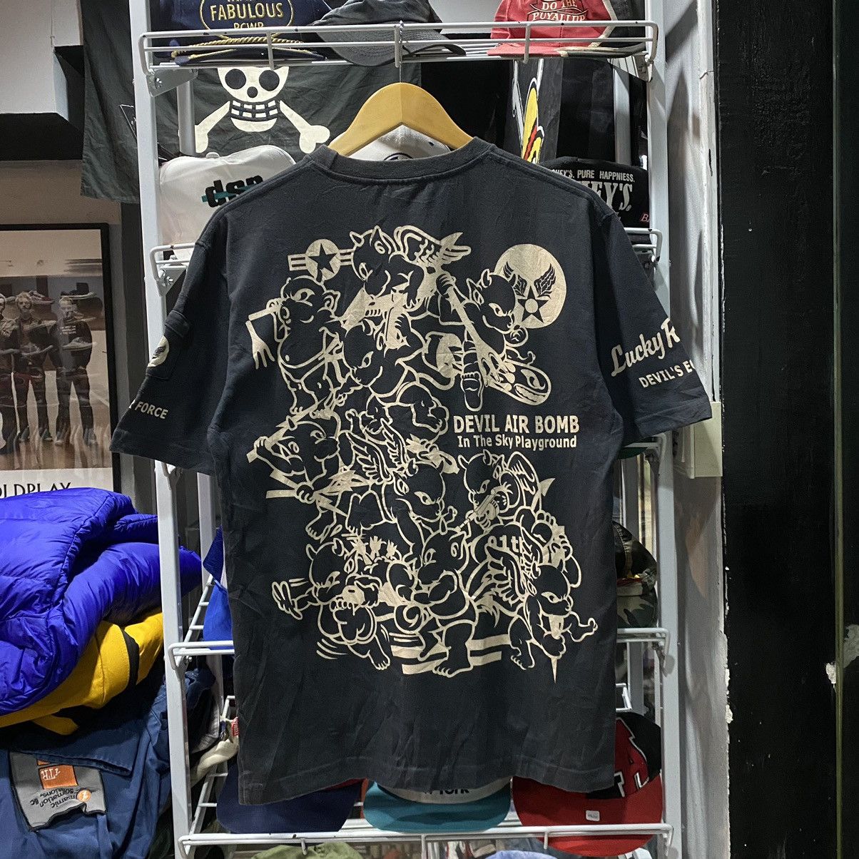 Japanese Brand Rare!! Tedman Company " Red Devils " Perfect Faded Tshirt Size US L / EU 52-54 / 3 - 1 Thumbnail