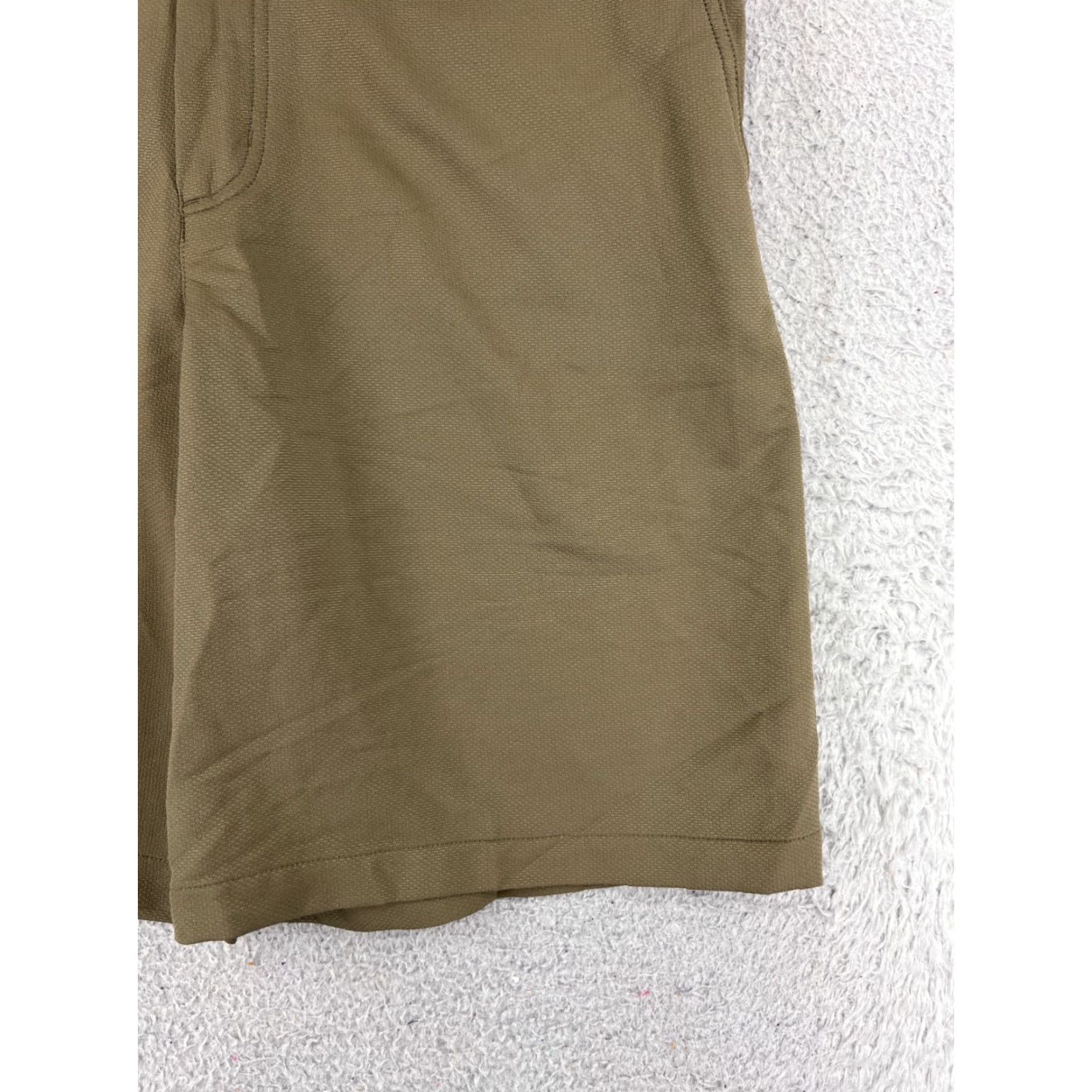 Nike VINTAGE Nike Shorts Men 34 Beige Polyester Golf Pockets 32x10 Swoosh Casual Spring Summer Gym Size US 34 / EU 50 - 5 Thumbnail