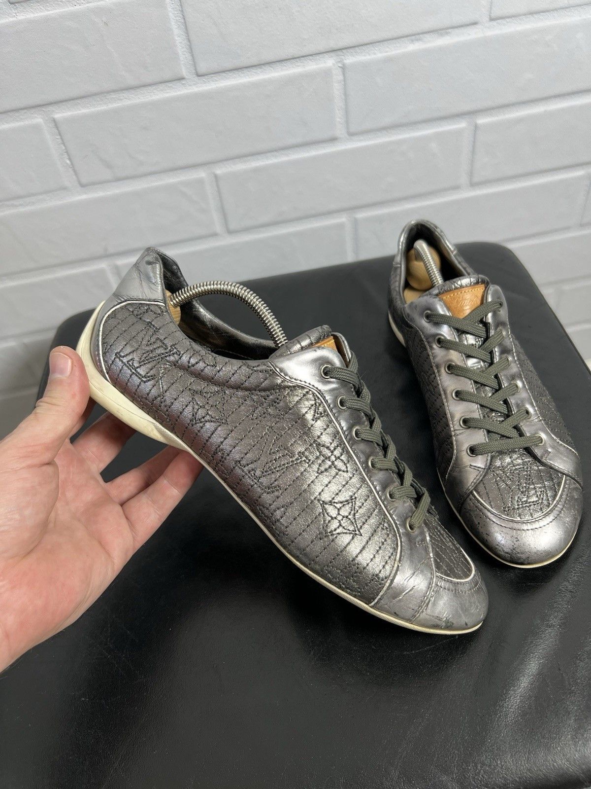 Louis Vuitton Louis Vuitton Women's Leather Sneakers Silver Size 38 Size US 8 / IT 38 - 1 Thumbnail