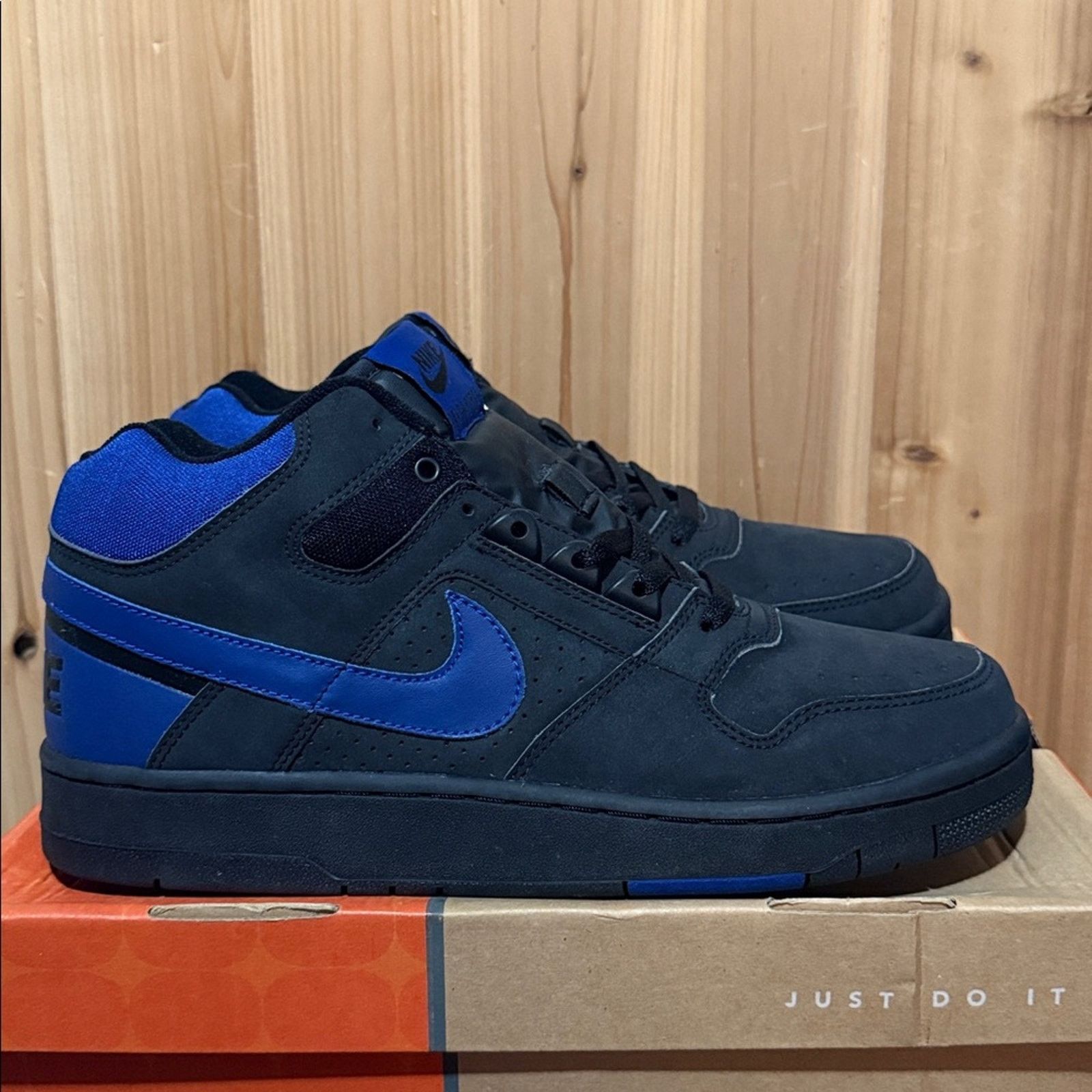 Nike 2004 Nike Delta Force 3/4 Black Blue Sport Royal Size US 10.5 / EU 43-44 - 1 Thumbnail