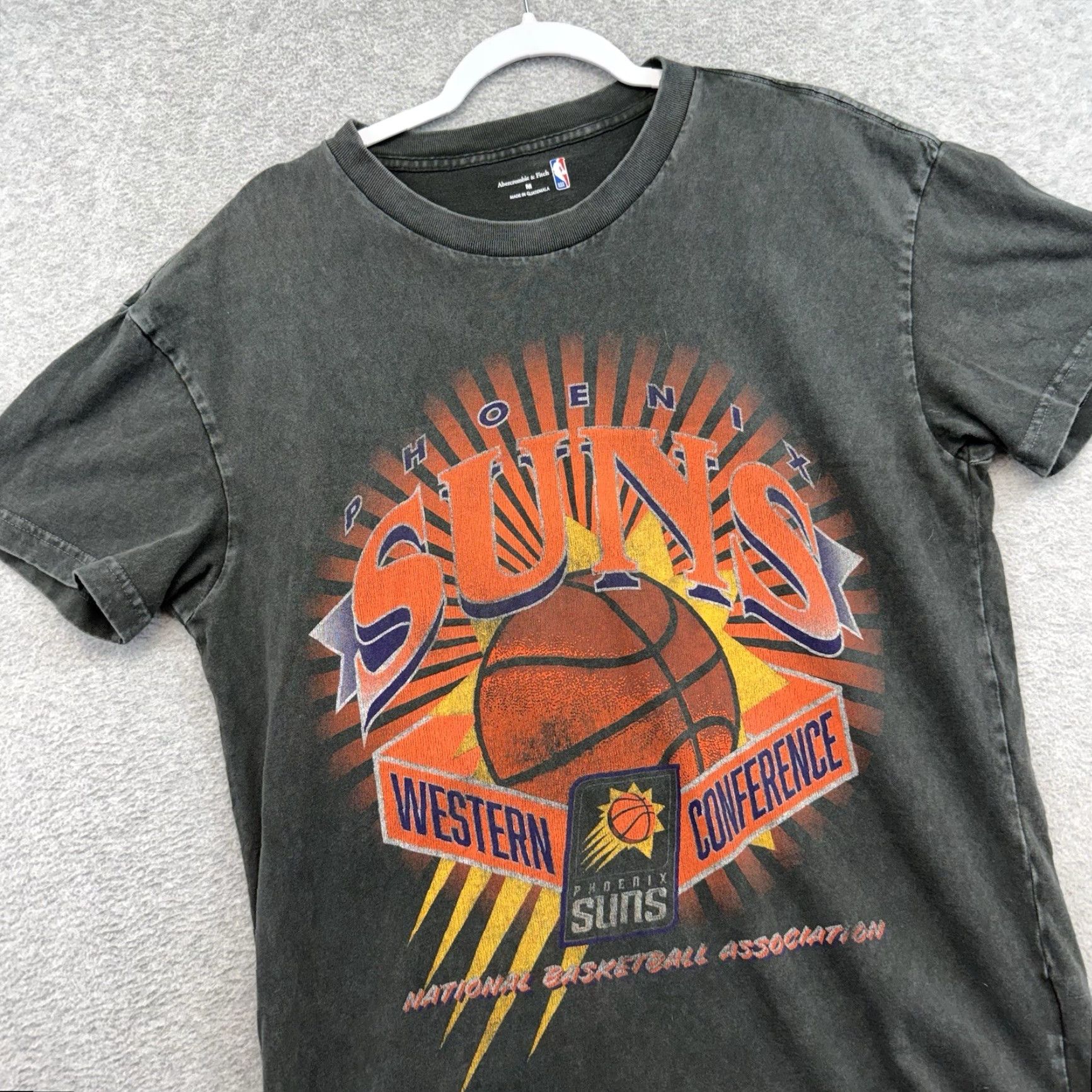 Abercrombie & Fitch Abercrombie & Fitch Men's Phoenix Suns NBA Graphic Tee M Black Crew Neck Short Sleeve Shirt Size US M / EU 48-50 / 2 - 3 Thumbnail