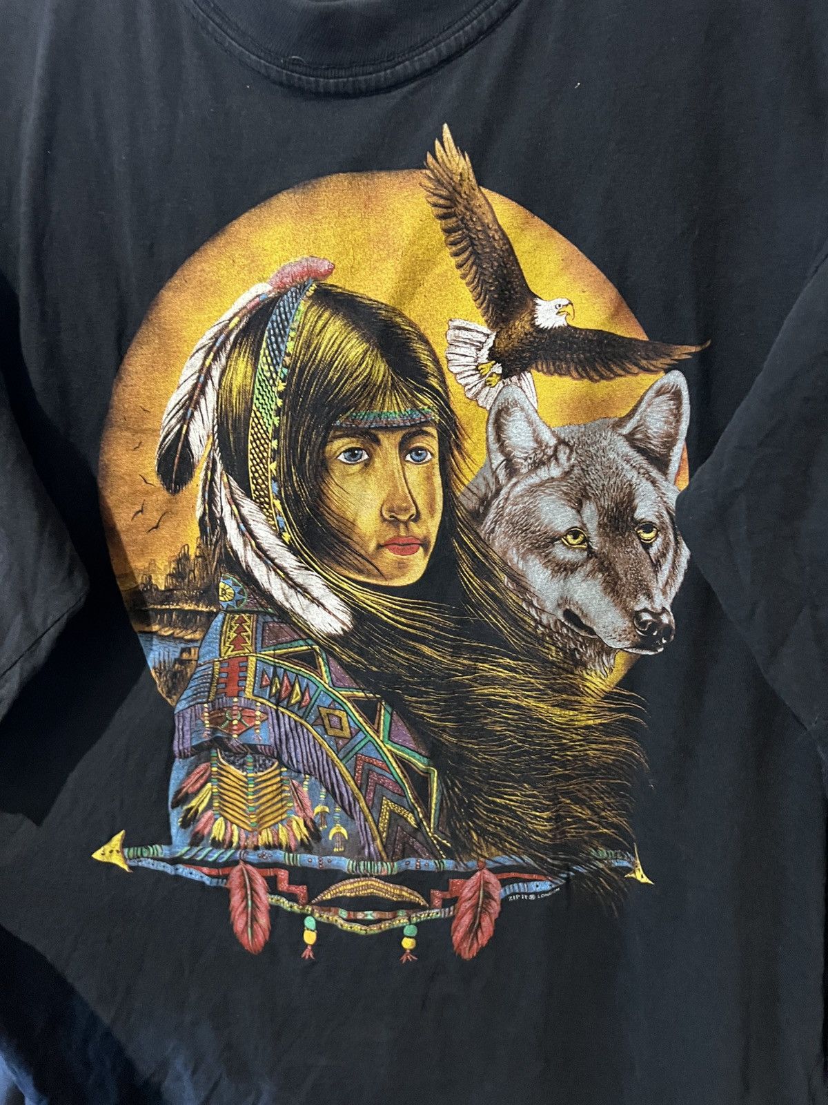 Vintage VINTAGE ZIP IT LONDON NATIVE ANIMAL STYLE INDIAN T SHIRT Size US L / EU 52-54 / 3 - 2 Thumbnail