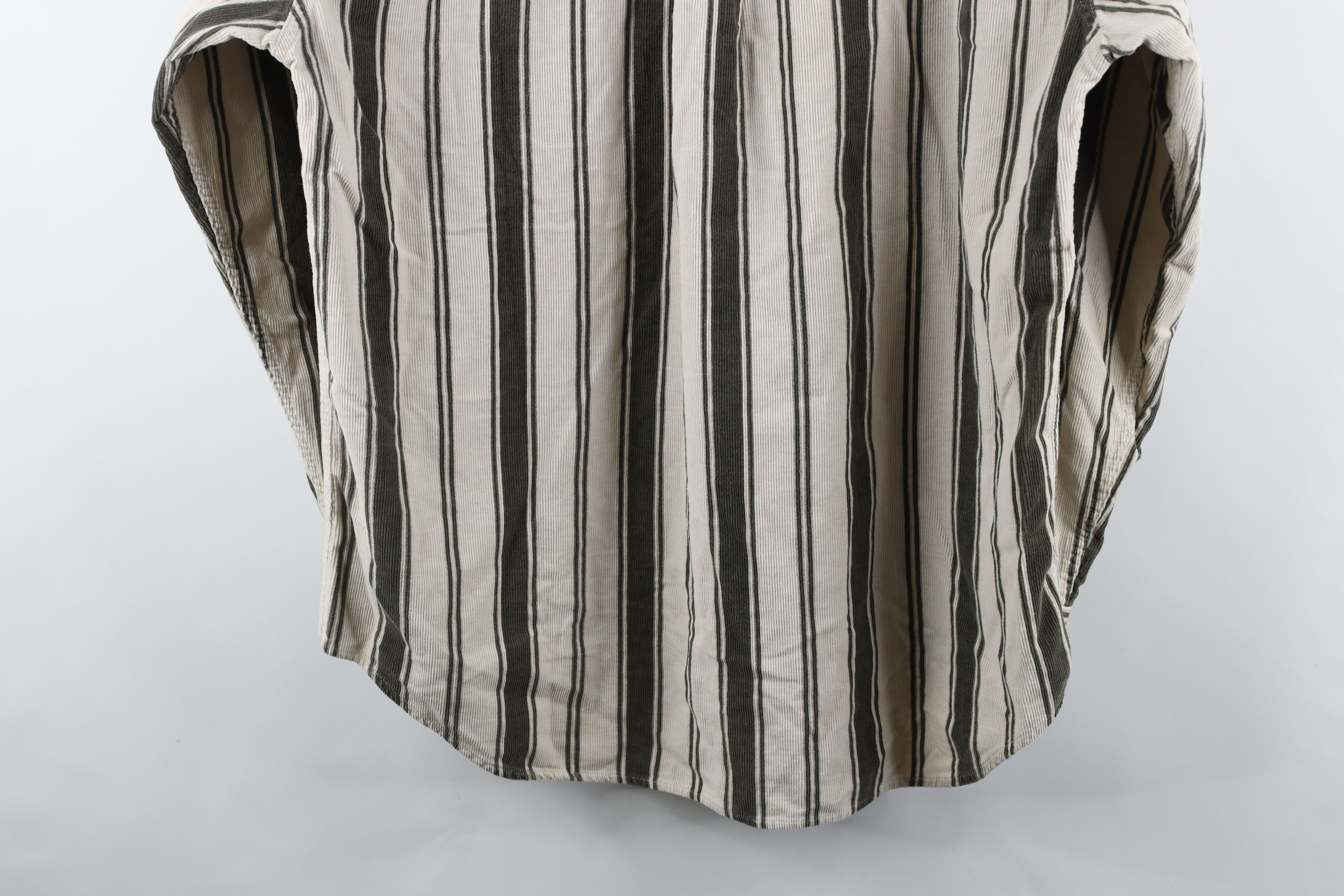 Vintage Vintage 90s Streetwear Striped Corduroy Button Down Shirt Size US L / EU 52-54 / 3 - 9 Thumbnail