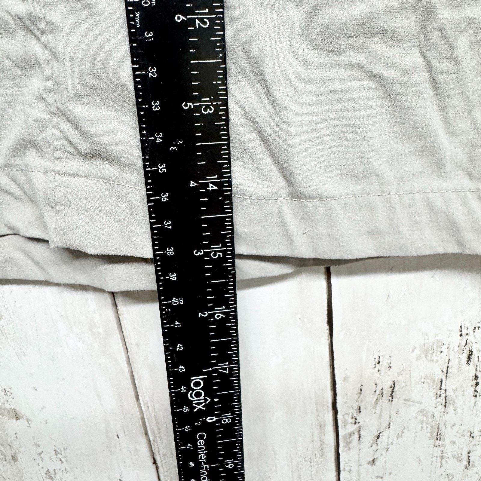Columbia Columbia Sz 6 Two Button Grey Zip Fly Utility Skort Pockets Size 28" / US 6 / IT 42 - 3 Thumbnail