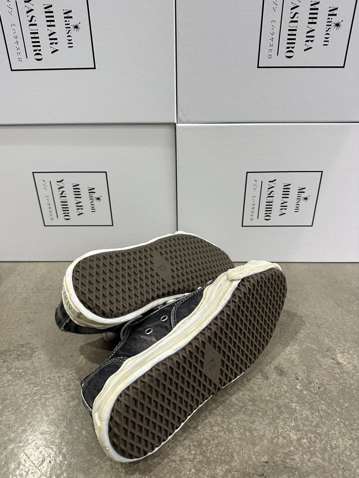 Maison MIHARA YASUHIRO MAISON MIHARA YASUHIRO Hank Low OG Sole Bleach Black Sneaker Size US 9 / EU 42 - 5 Thumbnail