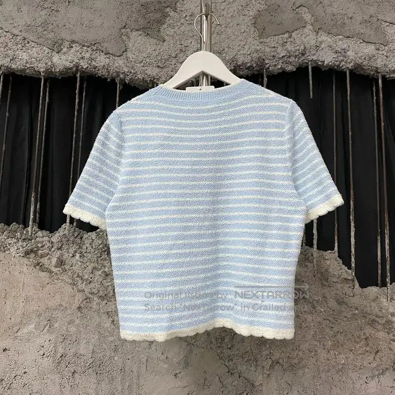 Miu Miu Miu Miu Summer Light Blue Cropped Tee . Size XXS / US 00 / IT 34 - 2 Thumbnail