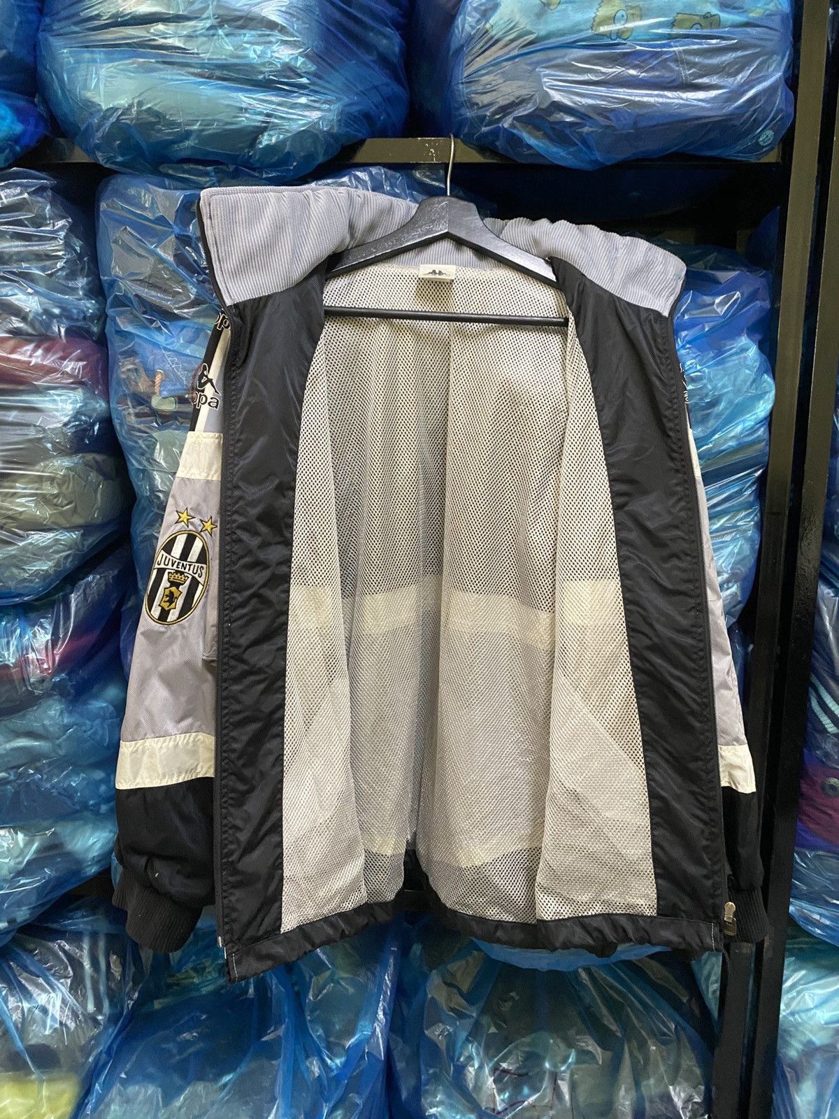 Kappa Vintage Kappa x Juventus Windbreaker Jacket - Black/Grey Size US M / EU 48-50 / 2 - 9 Thumbnail