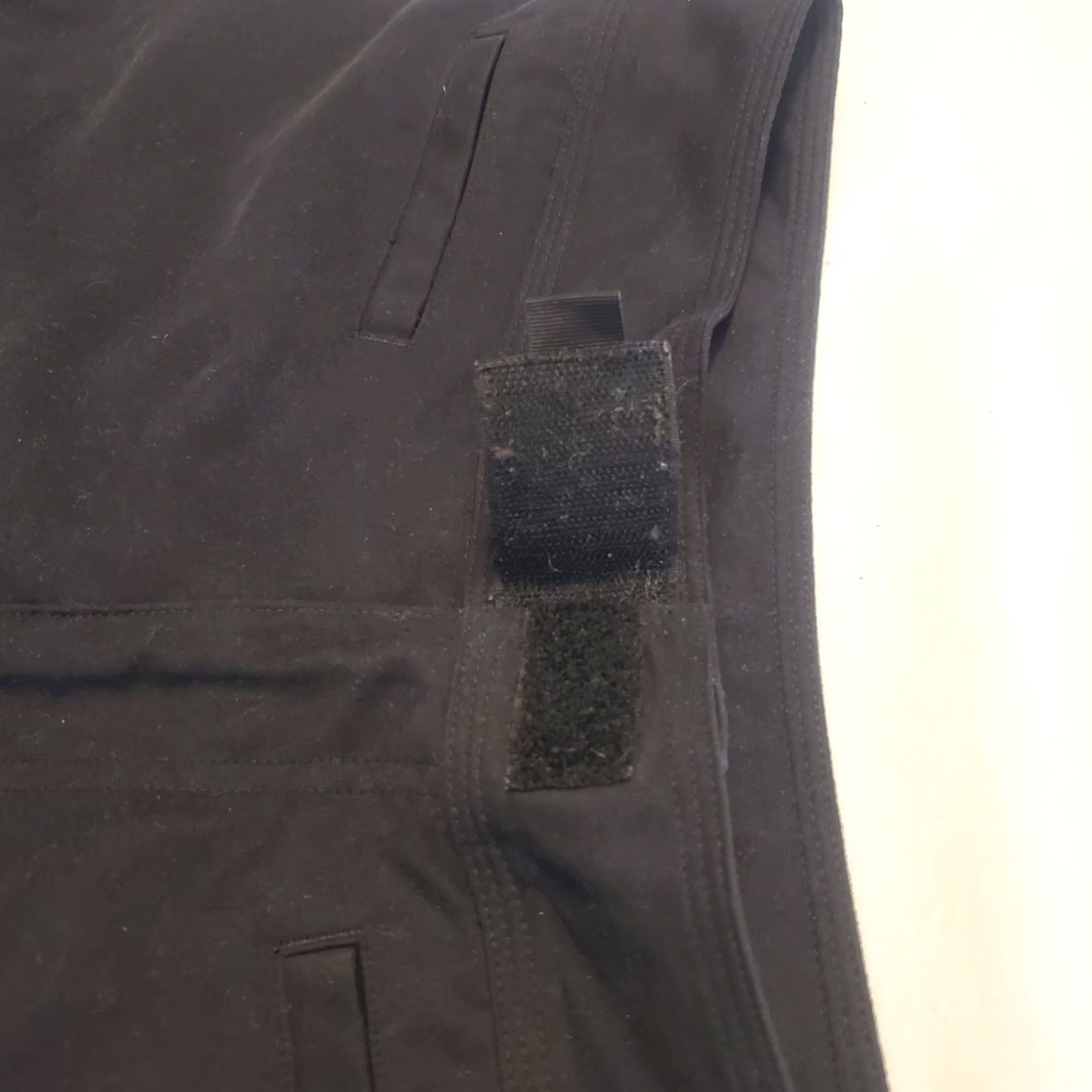 Patagonia Patagonia Bermuda Shorts Womens Black Size 6 Hook & Loop Closure Athletic Activewear Size 28" / US 6 / IT 42 - 4 Thumbnail