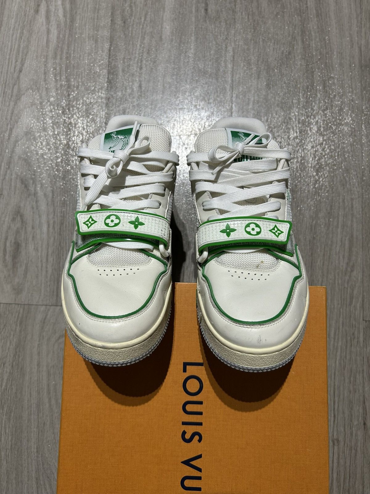 Louis Vuitton Louis vuitton trainer strap green white sail Size US 8 / EU 41 - 3 Thumbnail