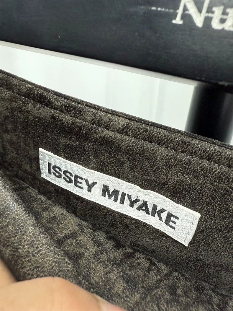 Issey Miyake Issey miyake size os An old lace skirt made of sheepskin s Size 26" / US 2 / IT 38 - 7 Thumbnail
