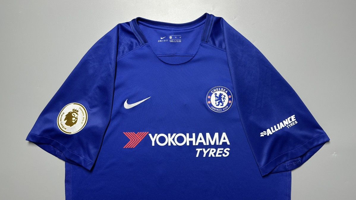 Nike CHELSEA NIKE 2017/2018 FOOTBALL HOME JERSEY #10 HAZARD Size US XL / EU 56 / 4 - 3 Thumbnail
