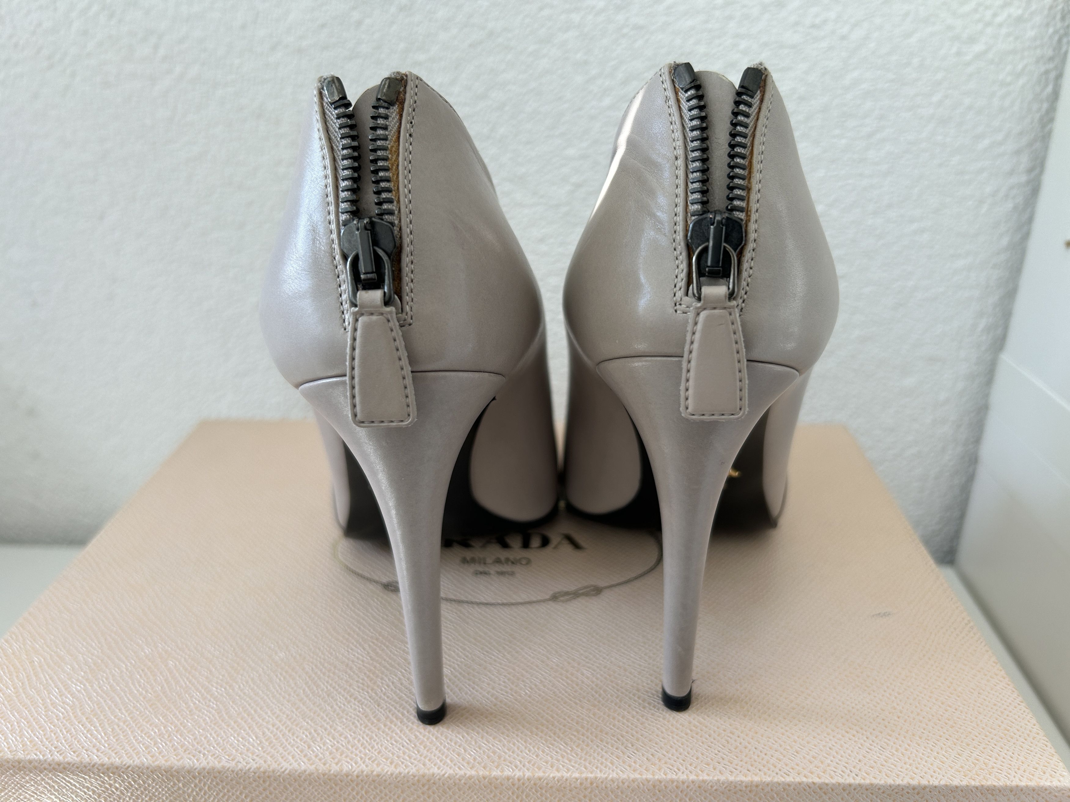 Prada Sqaure Toe Ankle Boots Size US 7 / IT 37 - 6 Thumbnail